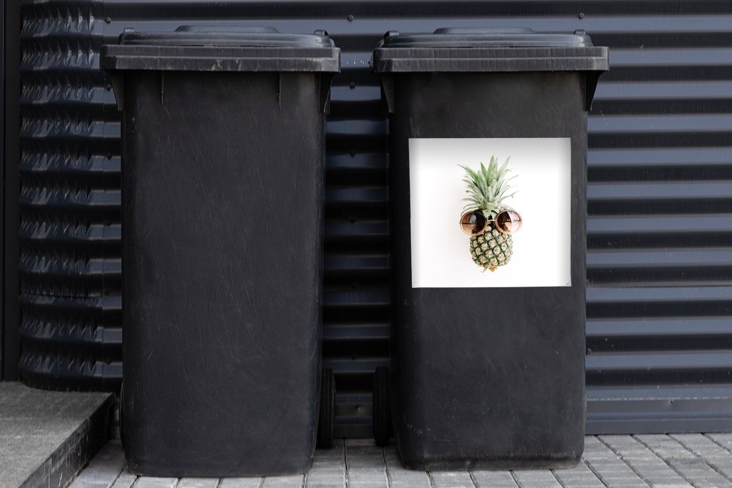 MuchoWow Wandsticker Sonnenbrille - Ananas Mülltonne, - St), Tropisch Abfalbehälter Container, Mülleimer-aufkleber, Sticker, (1