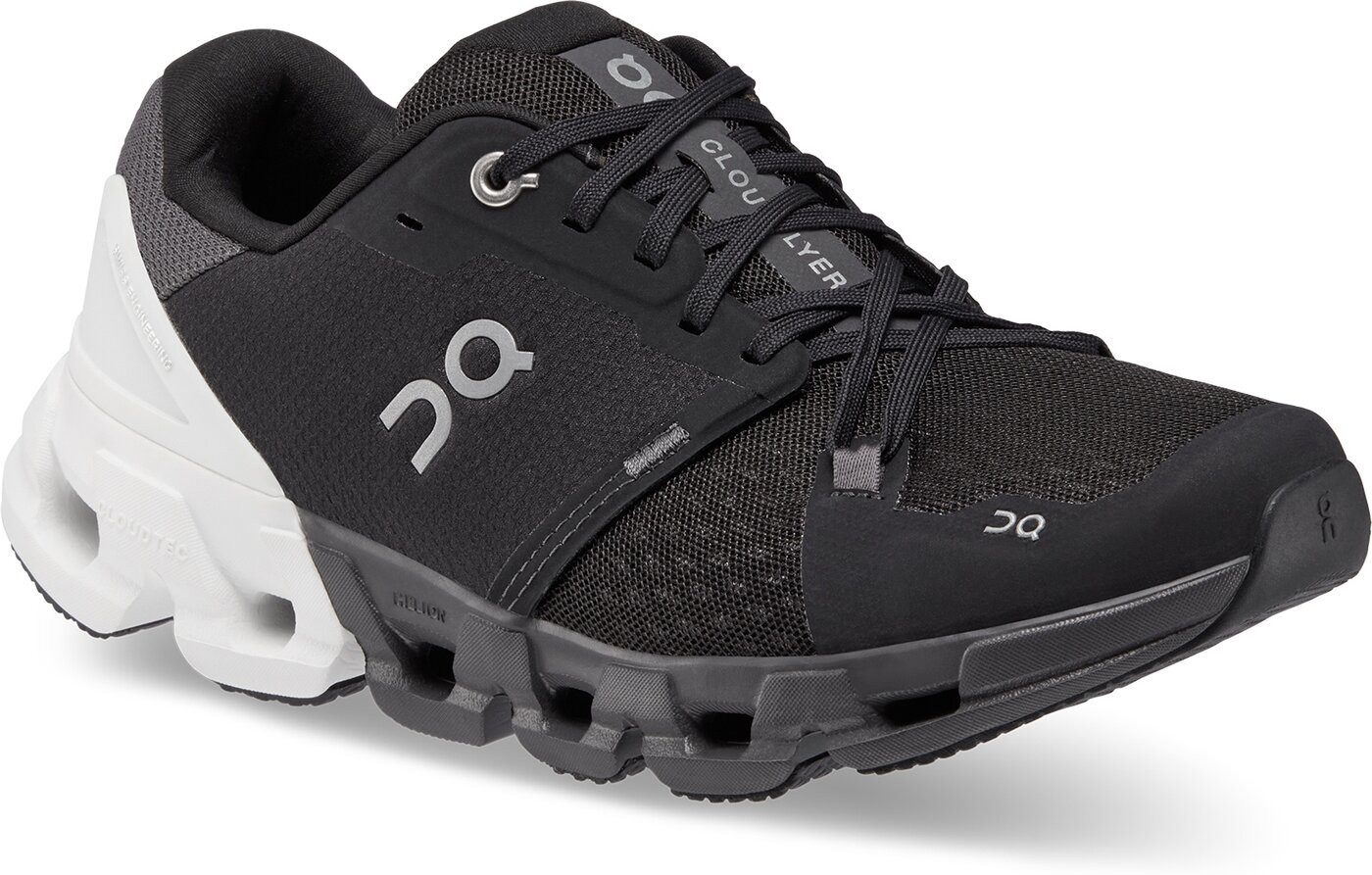 ON RUNNING Cloudflyer 4 BLACK / WHITE Laufschuh