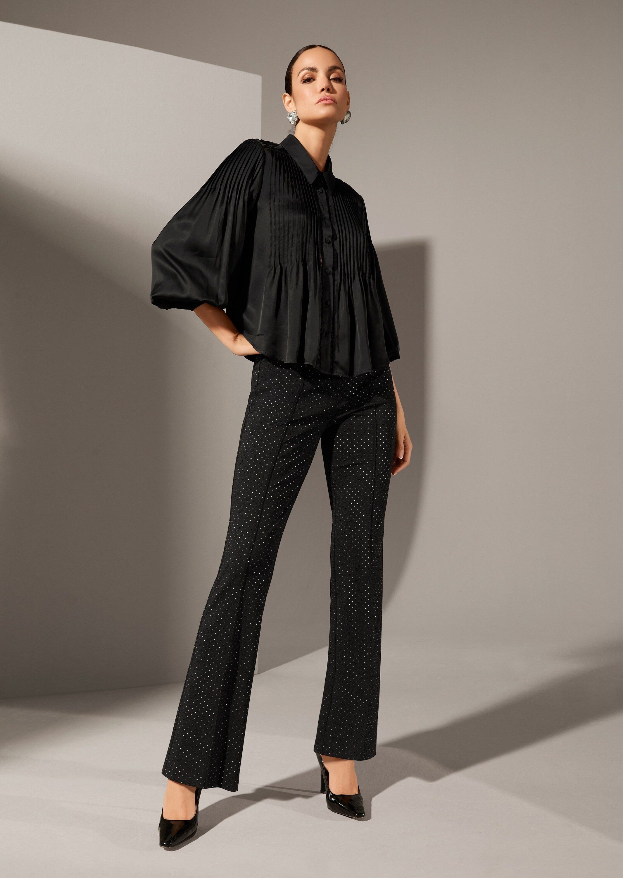 MADELEINE Langarmbluse Elegante Viskosebluse mit Knopfleiste Zierband und Biesen, Hemdkragen, lange Ärmel