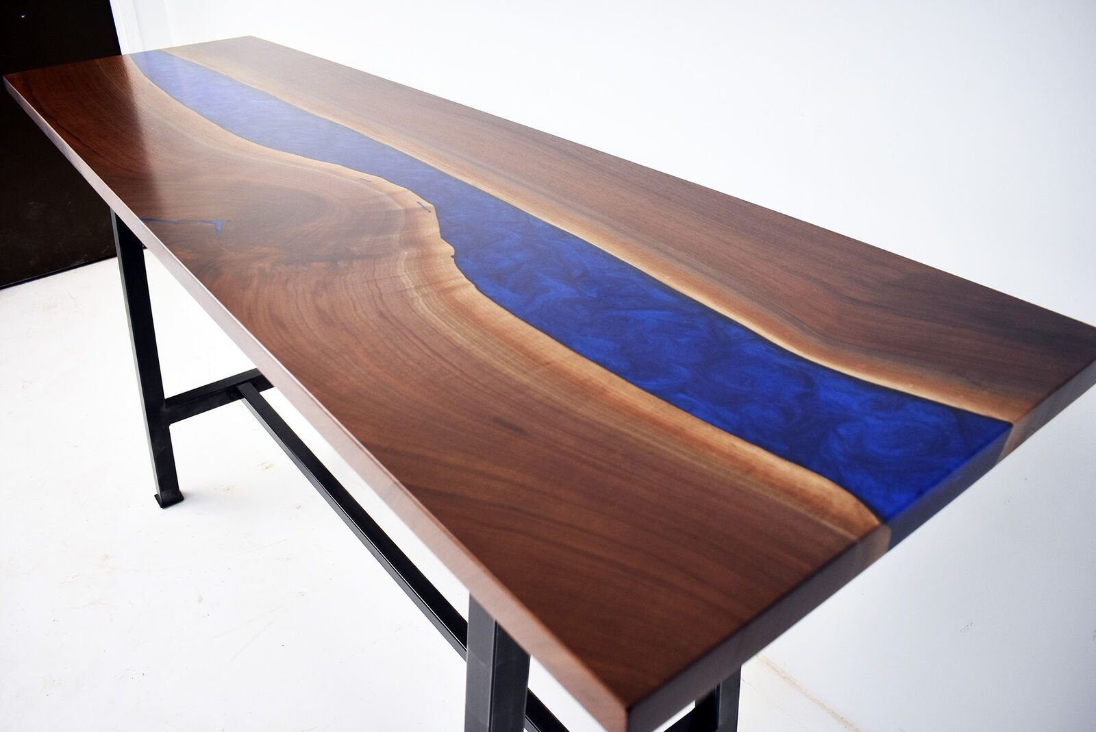 in Europe Epoxidharz Tisch Neu Brauner (Tisch), Bartisch Design JVmoebel Made Tresentisch Modernes Handarbeit
