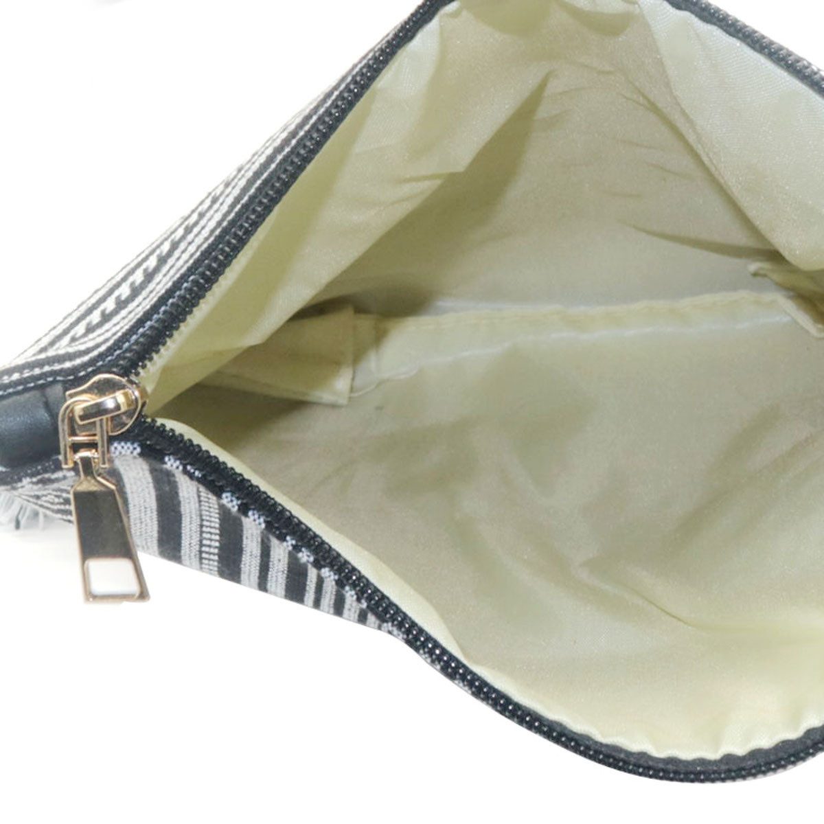 KARMA Handtasche Damen Handtasche Schwarz Weiß Ethno Crossbody (Reistetasche Freizeittasche, Boho Bag für Alltag Freizeit Reise Umhängetasche), Tasche mit Fransen Schultertasche Stoff