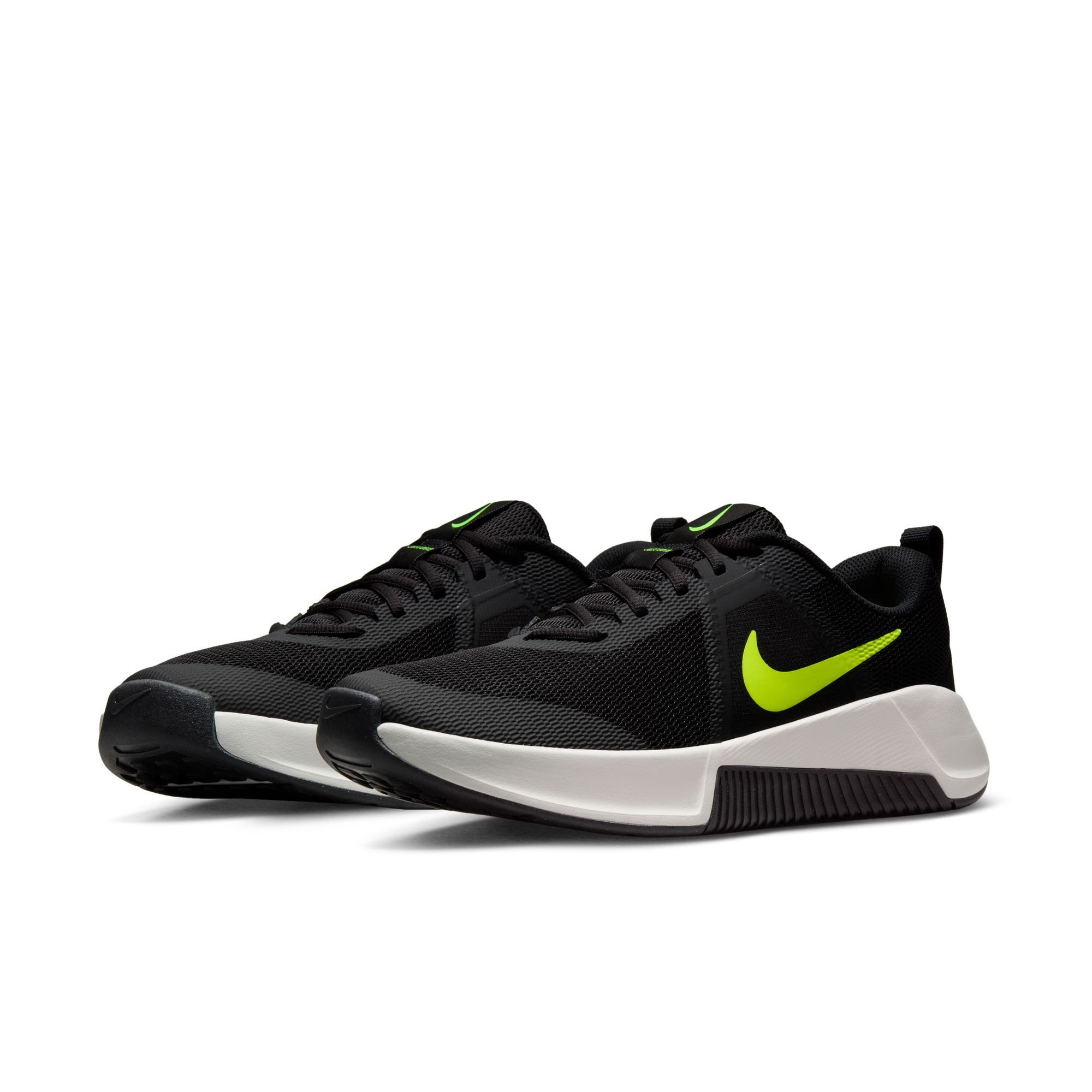 Nike MC TRAINER 3 Trainingsschuh ideal für Gym und Fitnessstudio