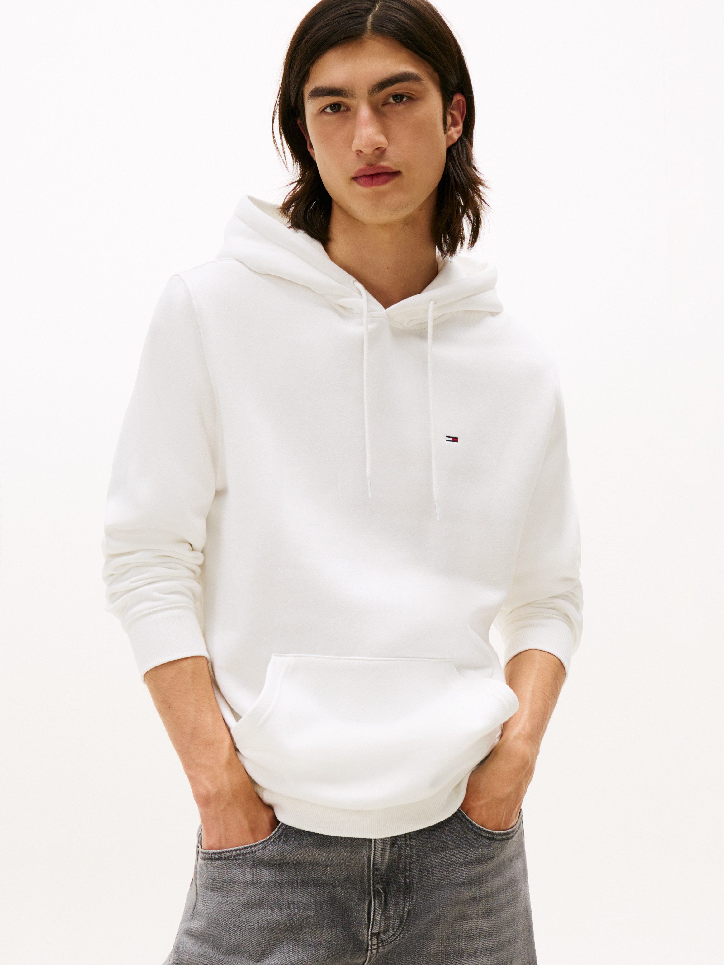 Tommy Jeans Sweatshirt TJM REG S FLAG HOODIE mit bestickten Markenlogo auf günstig online kaufen