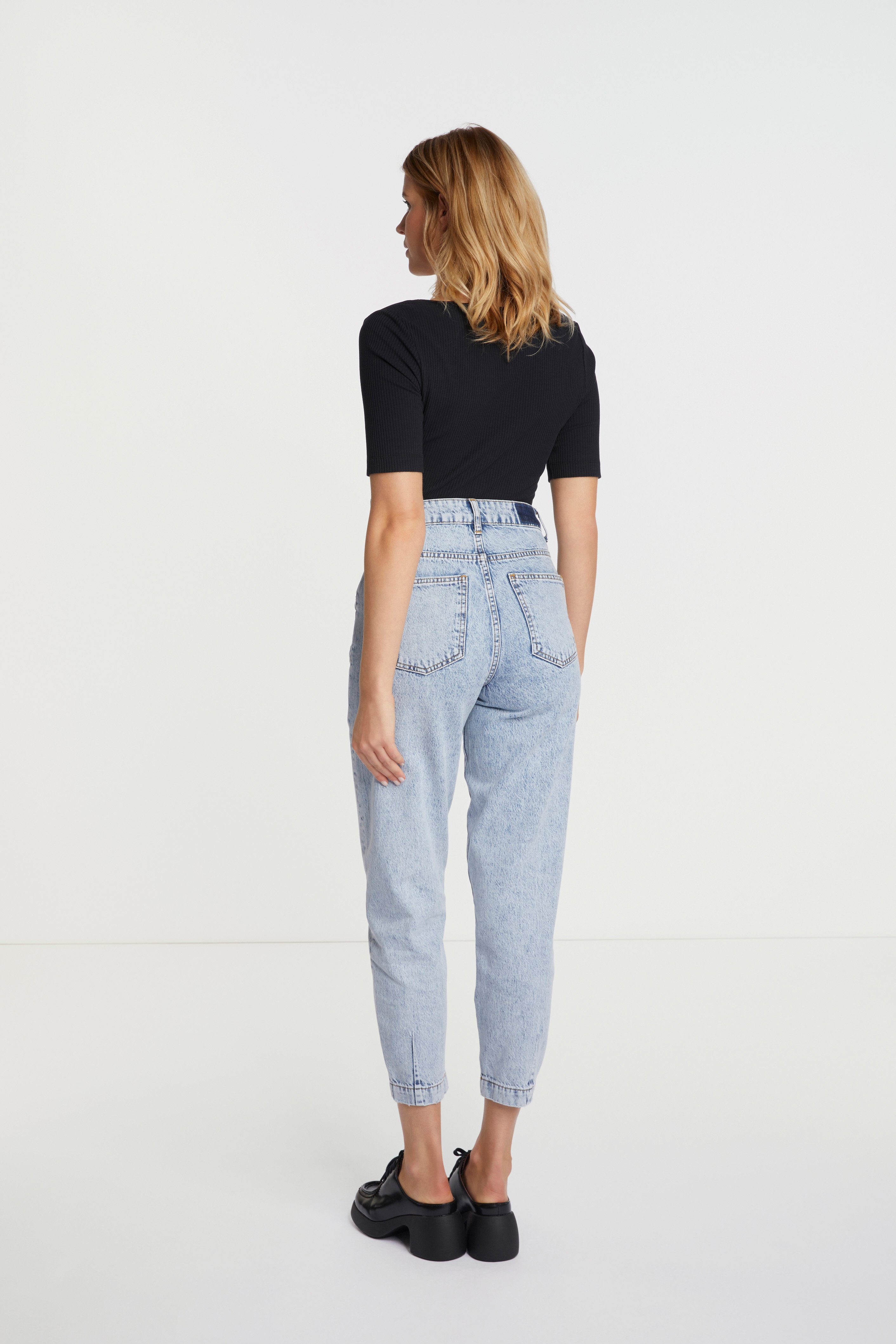 RICHROYAL Rundhalsshirt tiefer Rundhals, Basic
