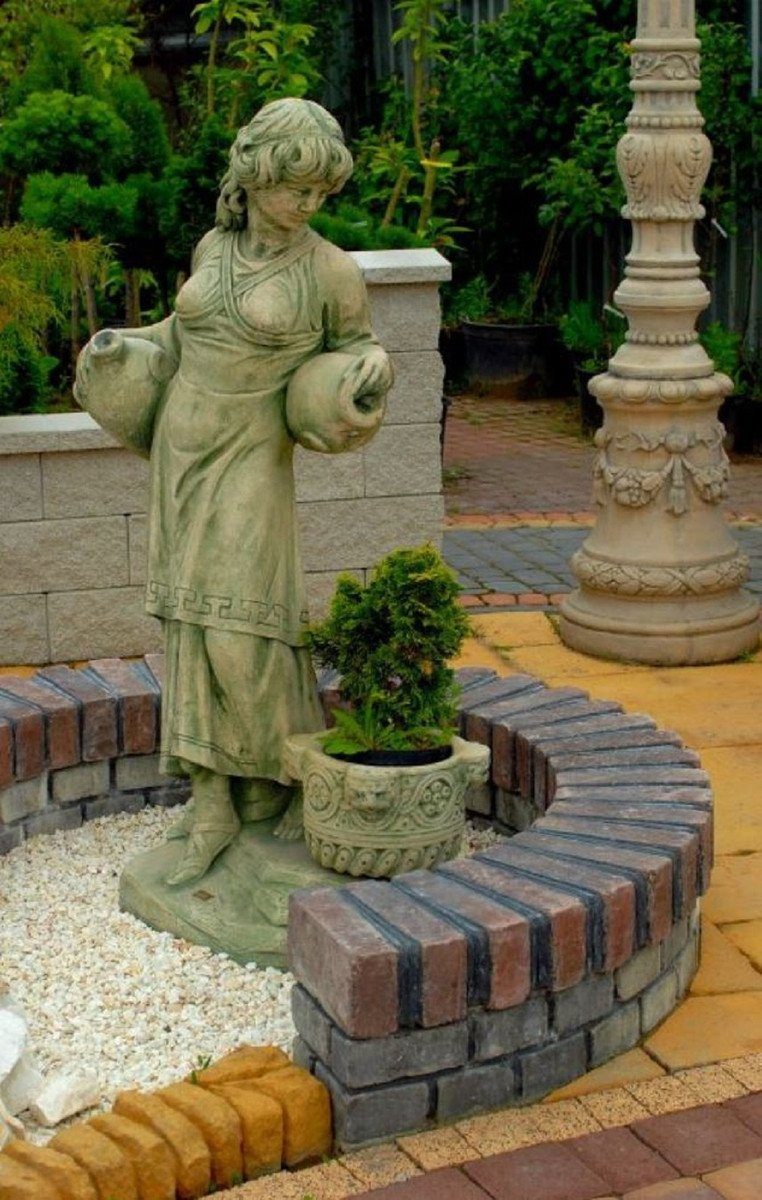 Casa Padrino und 140 Jugendstil dekorativem 61 x x H. Skulptur cm Frau Statue Krügen 63 Blumentopf / Beige - Grün Skulptur Steinfigur mit Wasserspeier Gartendeko