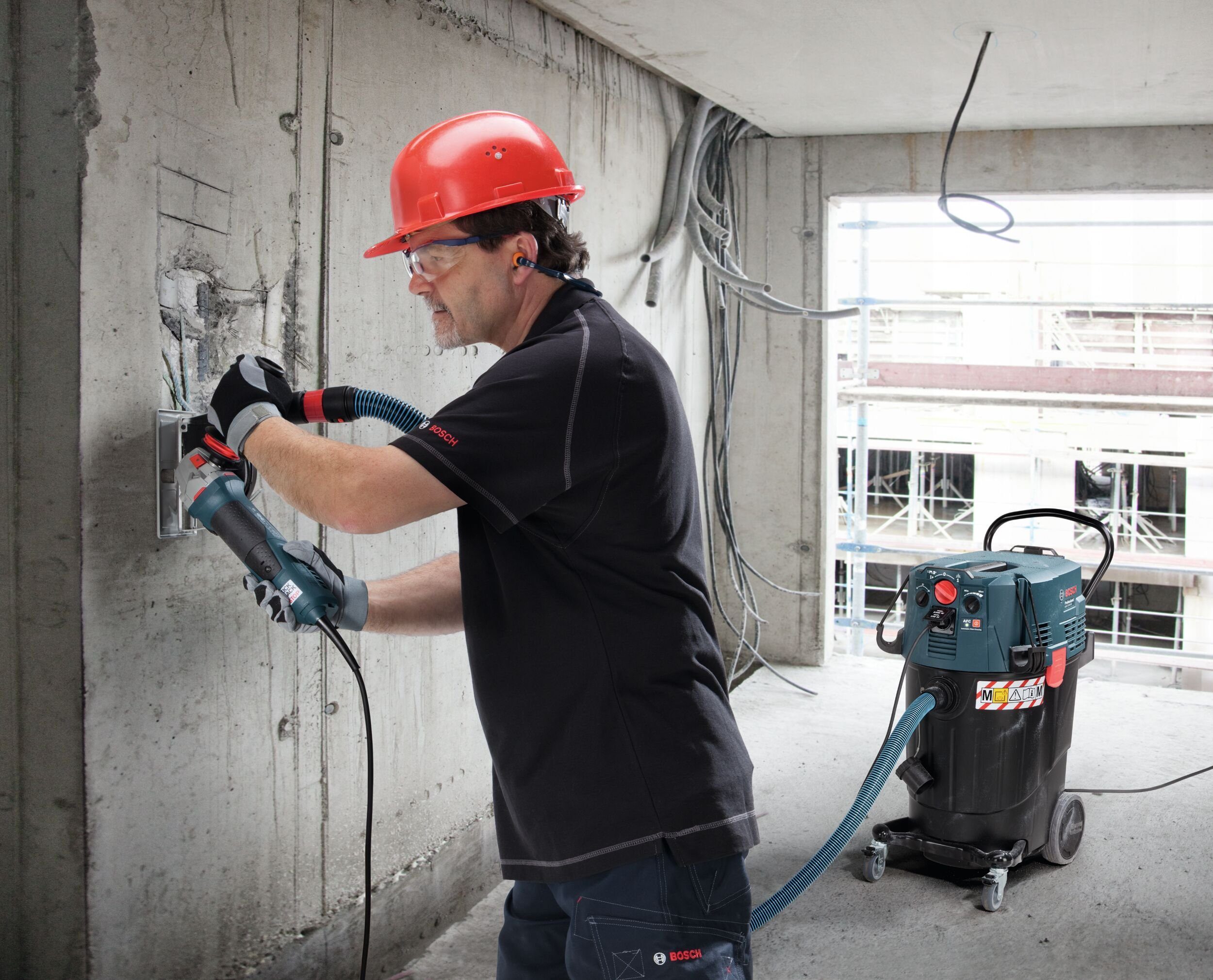Bosch Professional Nass-Trocken-Sauger GAS 55 M AFC, Kabelgebundener - im Karton