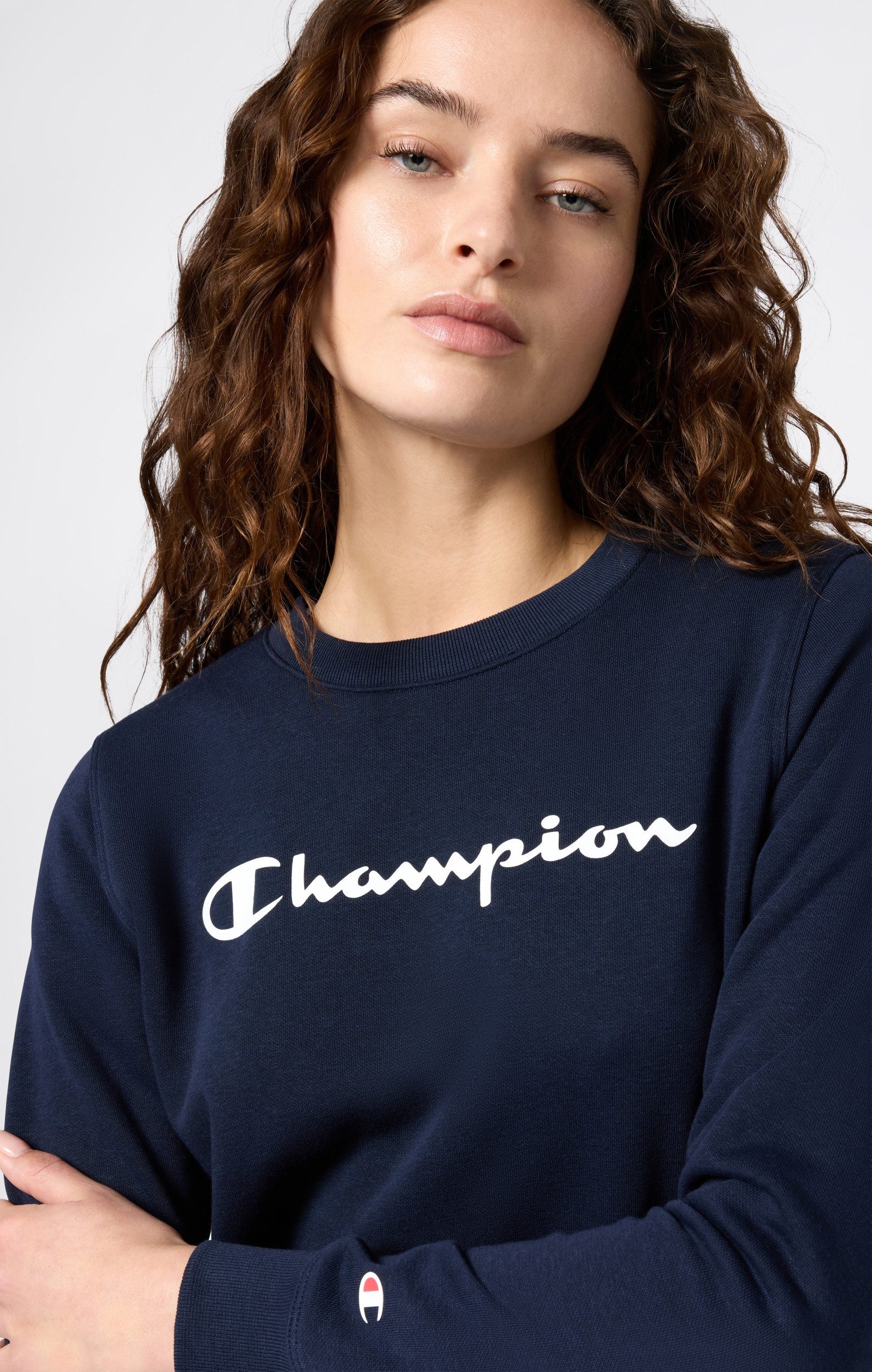 Champion Sweatshirt Rundhals-Sweatshirt für Damen mit Script-Logo Dunkelblau – Bild 4 von 5