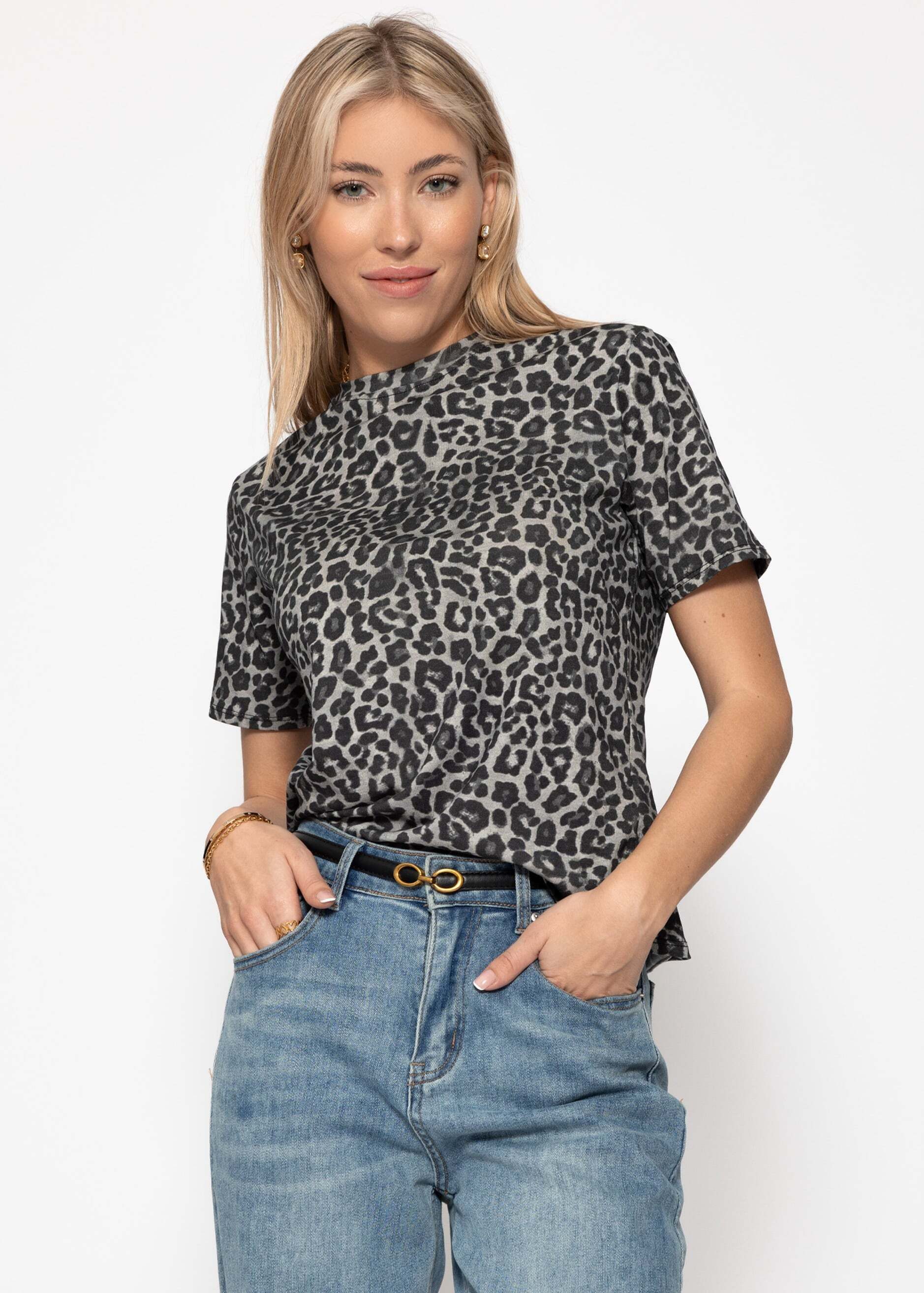 SASSYCLASSY T-Shirt T-Shirt mit Leo-Print für Damen Trendiges Baumwollshirt mit Rundhalsausschnitt Braun Grau