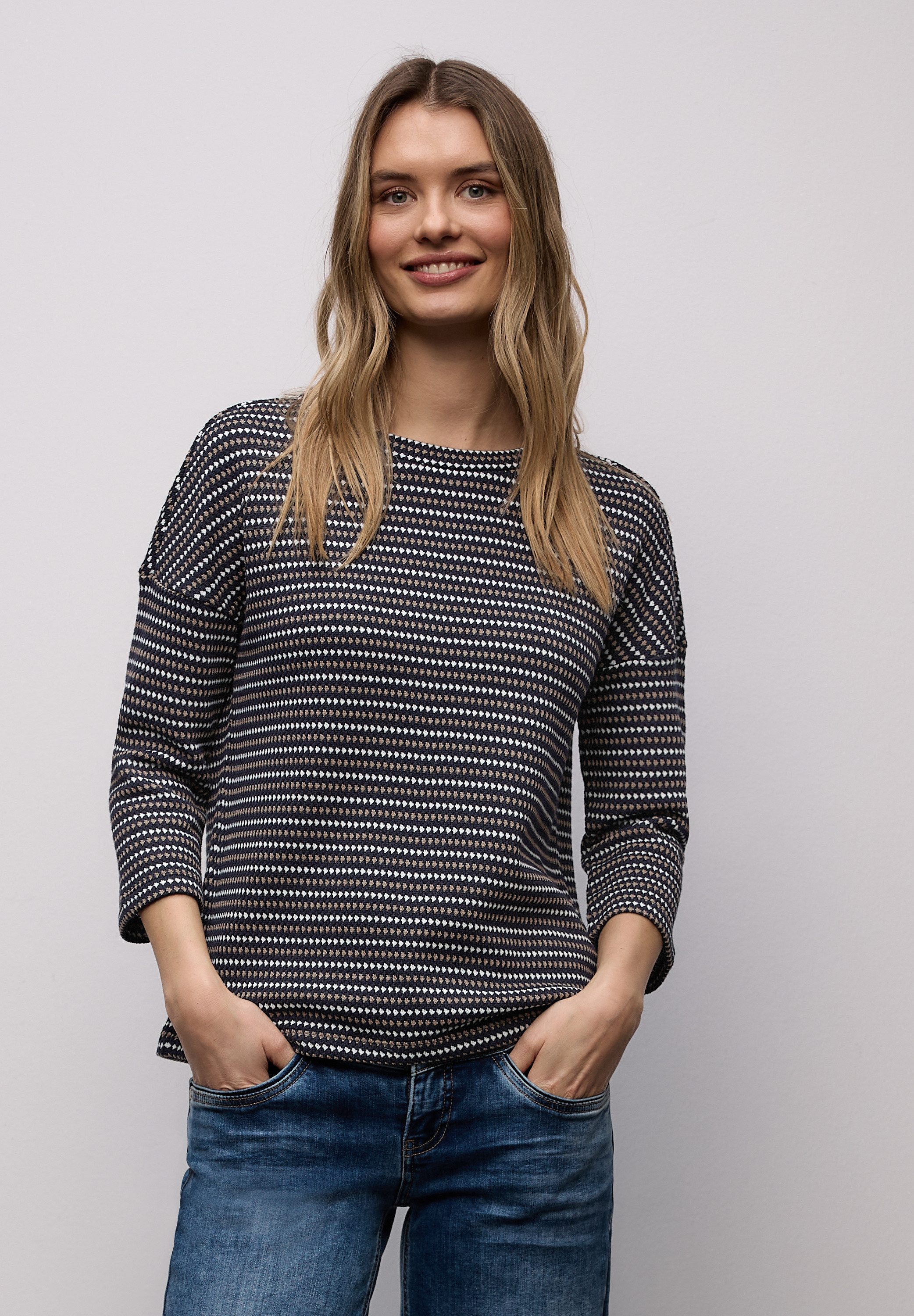 STREET ONE 3/4-Arm-Shirt mit 3/4 Ärmeln. Reduzierter Preis € 29,99. Unverbindliche Preisempfehlung € 39,99