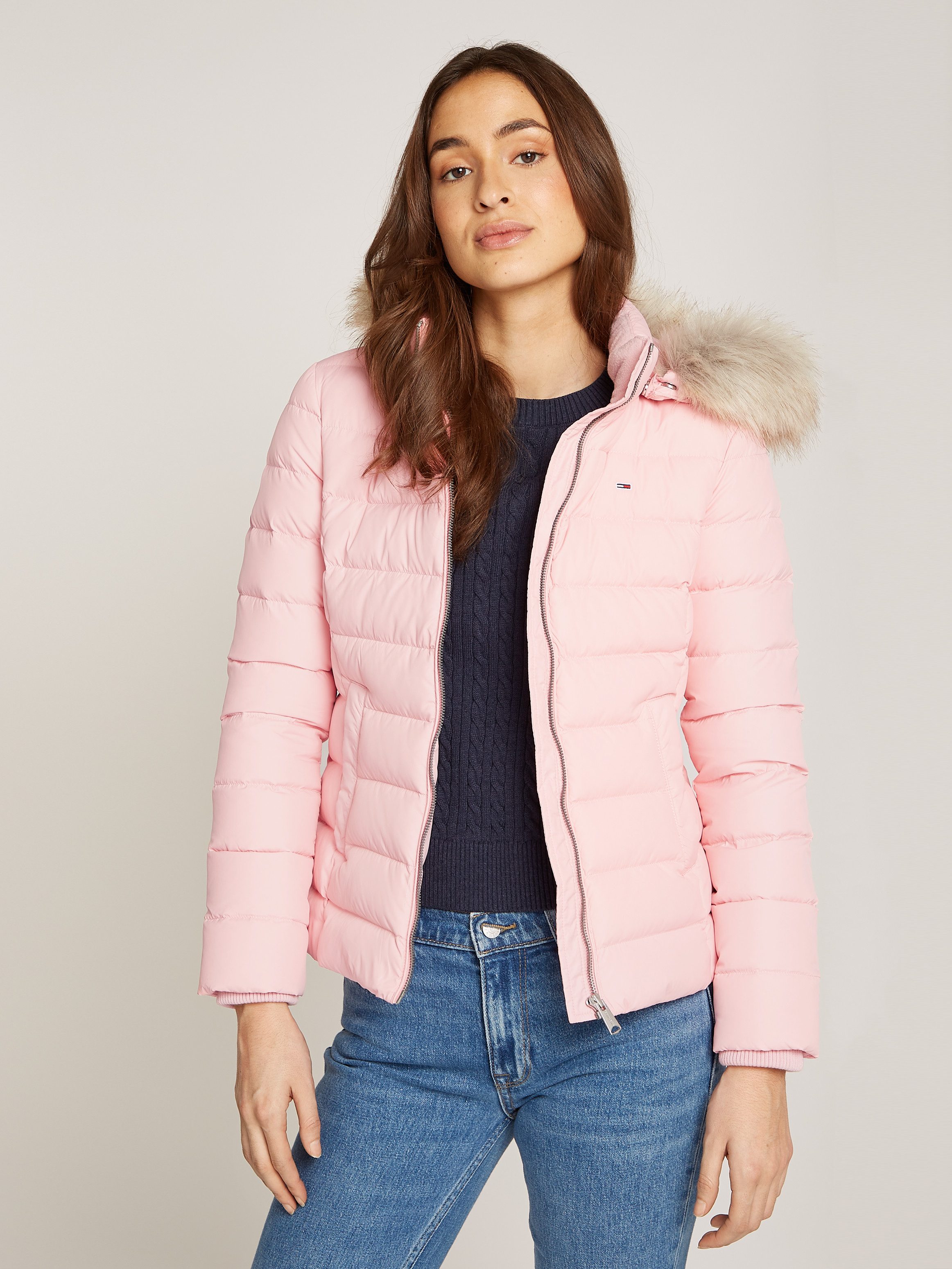 Tommy Jeans Steppjacke TJW BASIC HOODED DOWN JACKET EXT mit Logostickerei