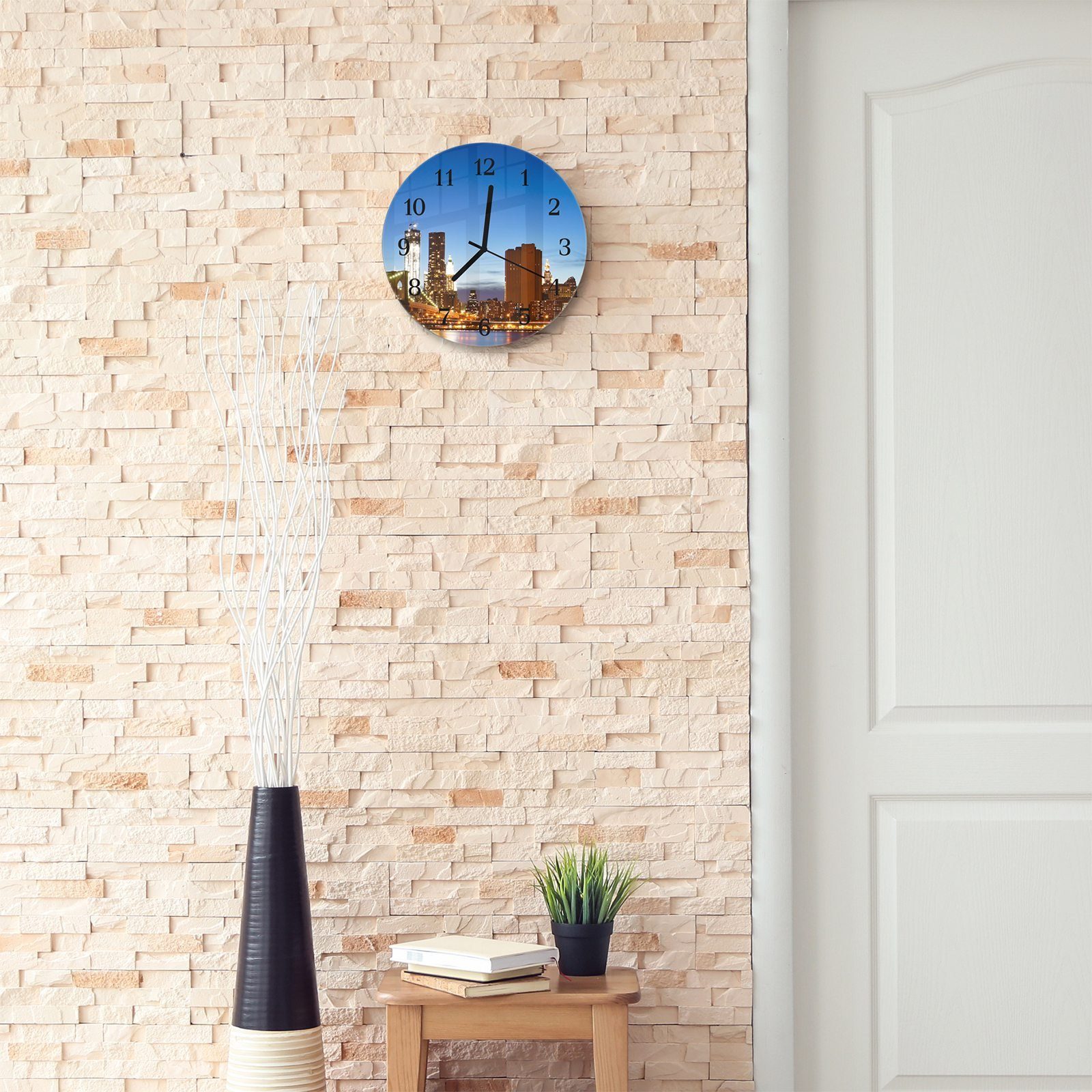 Primedeco Wanduhr Wanduhr aus Rund Quarzuhrwerk und 30 mit Panorama cm Glas Motiv Stadt Durchmesser einer - mit
