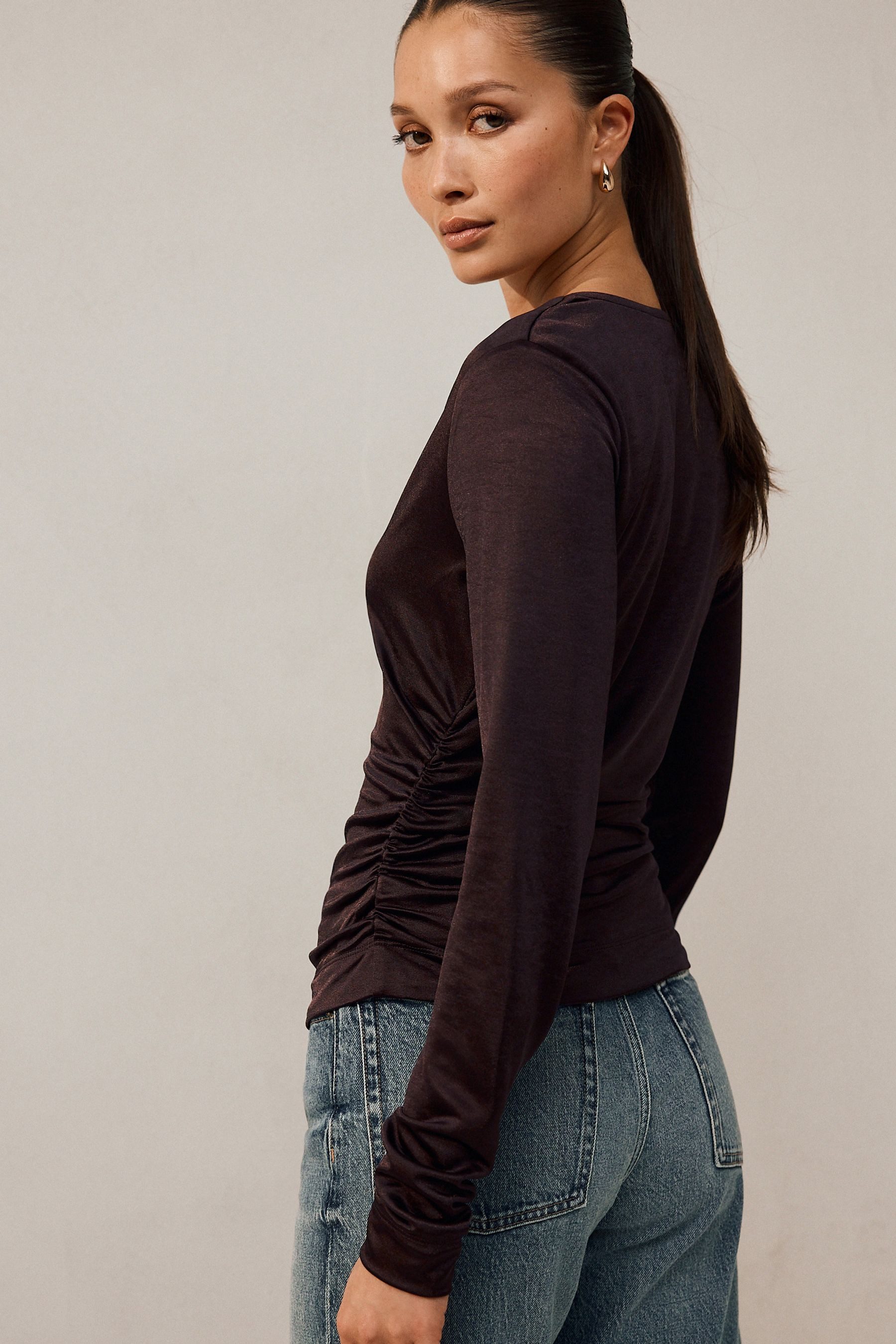 Next Langarmbluse Langarm-Oberteil mit V-Ausschnitt aus Jersey-Satin (1-tlg günstig online kaufen