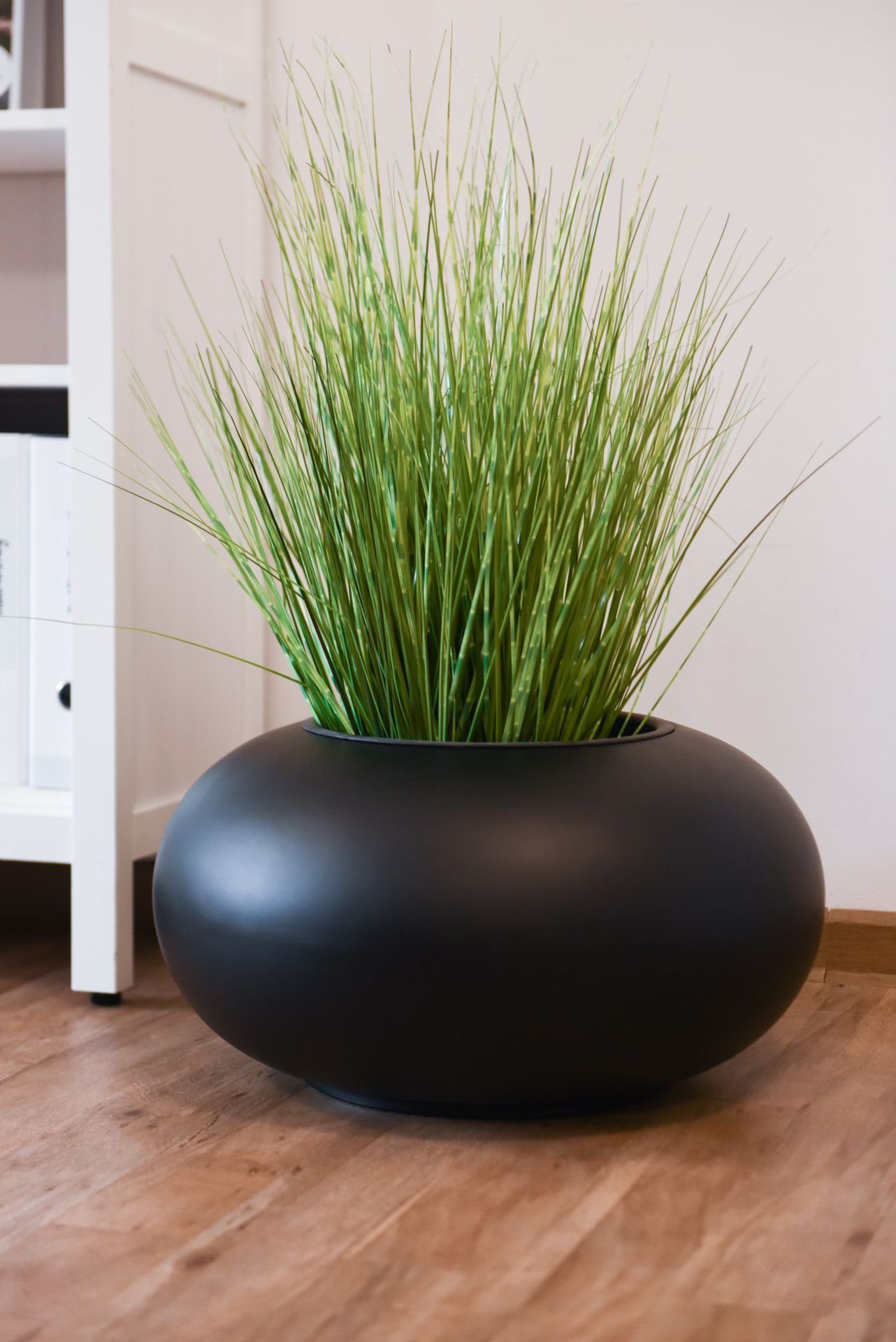 VIVANNO Pflanzkübel Pflanzkübel Blumentopf rund Fiberglas VIGLIA Schwarz Matt - 54x27 cm | Pflanzkübel