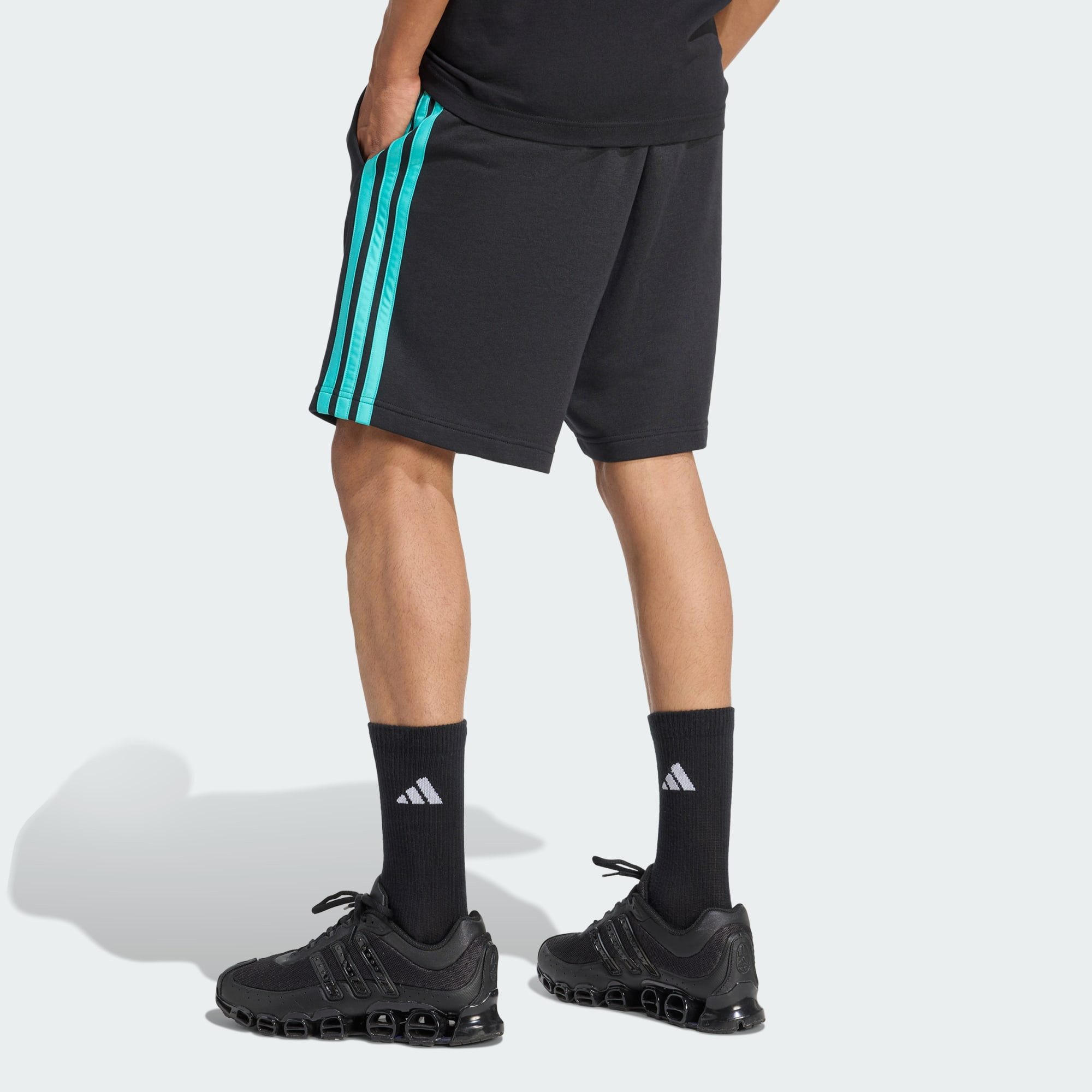 adidas Performance Shorts MERCEDES - AMG PETRONAS FORMEL 1 TEAM DNA SHORTS (1-tlg)