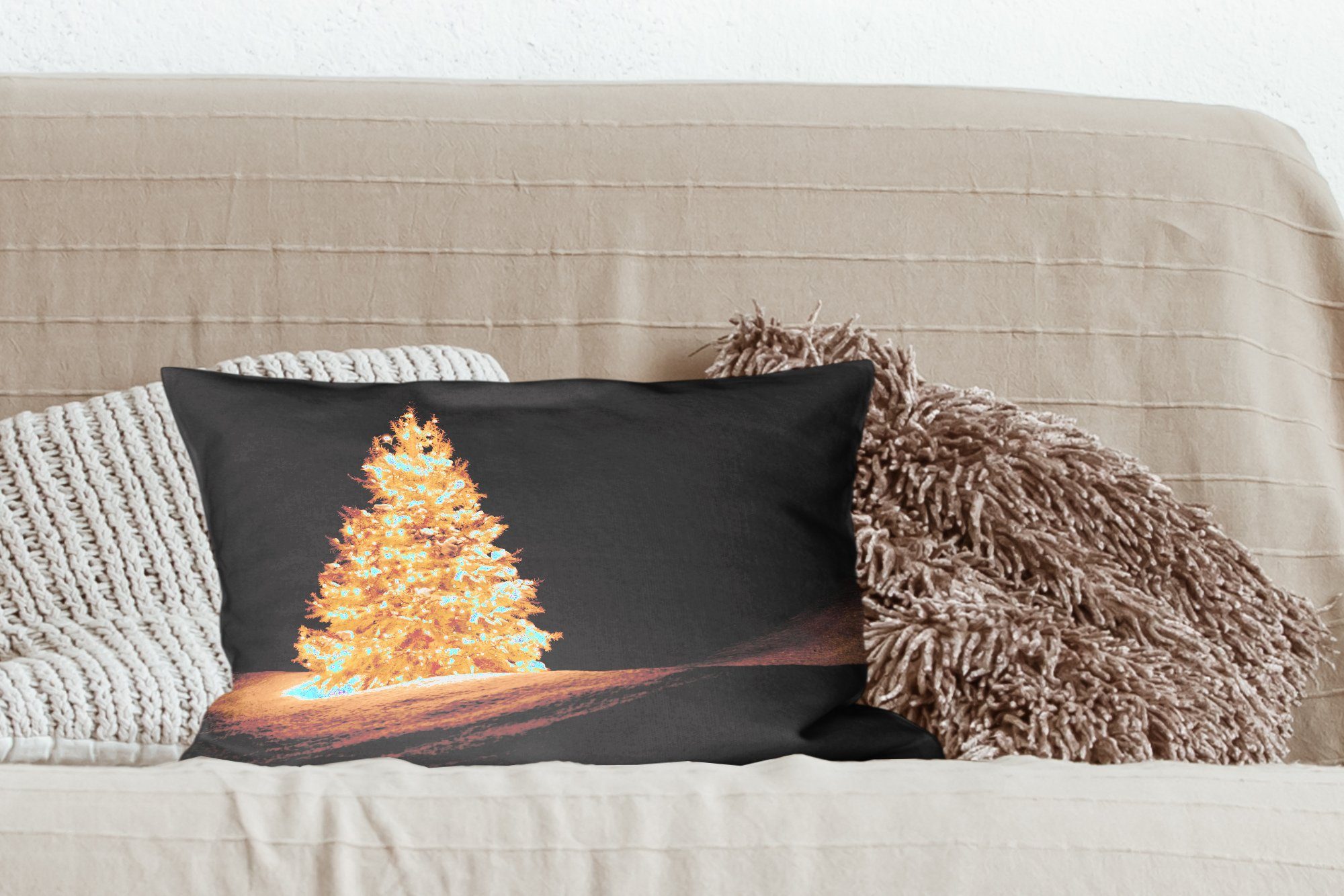 Dekokissen Schlafzimmer MuchoWow Dekoration, Füllung, Zierkissen, Ein Nacht, mit Weihnachtsbaum bei Wohzimmer beleuchteter Dekokissen