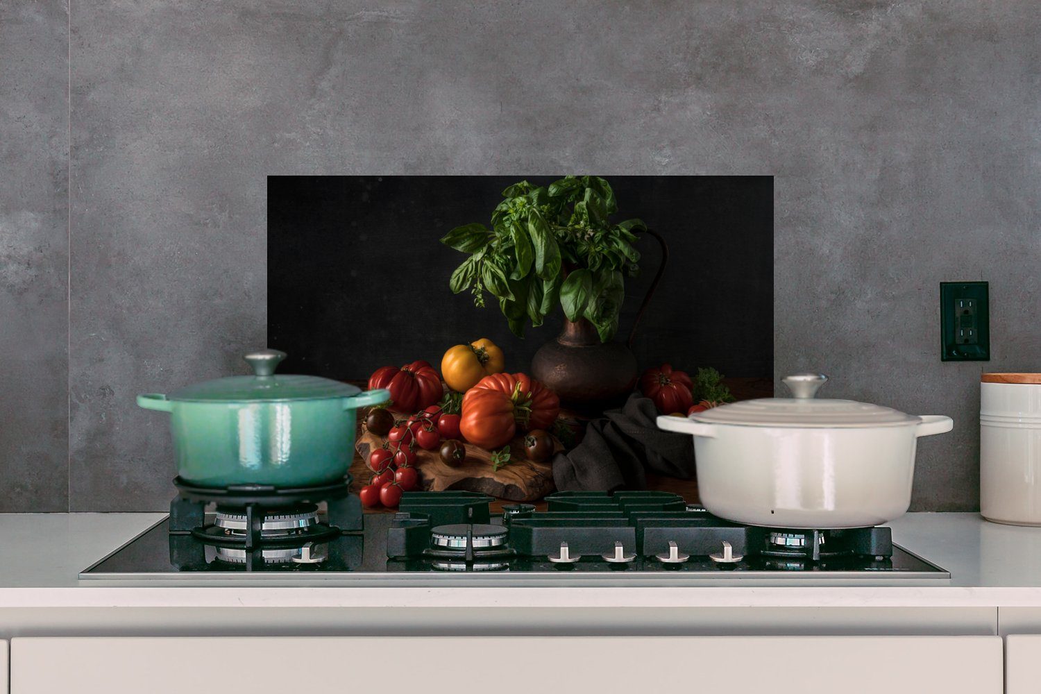 Basilikum - - 60x40 Gemüse Temperaturbeständig cm, küchen Tomaten Gemälde - Stilleben aus Küchenrückwand - Herdblende Wandschutz, (1-tlg), MuchoWow Schwarz, -