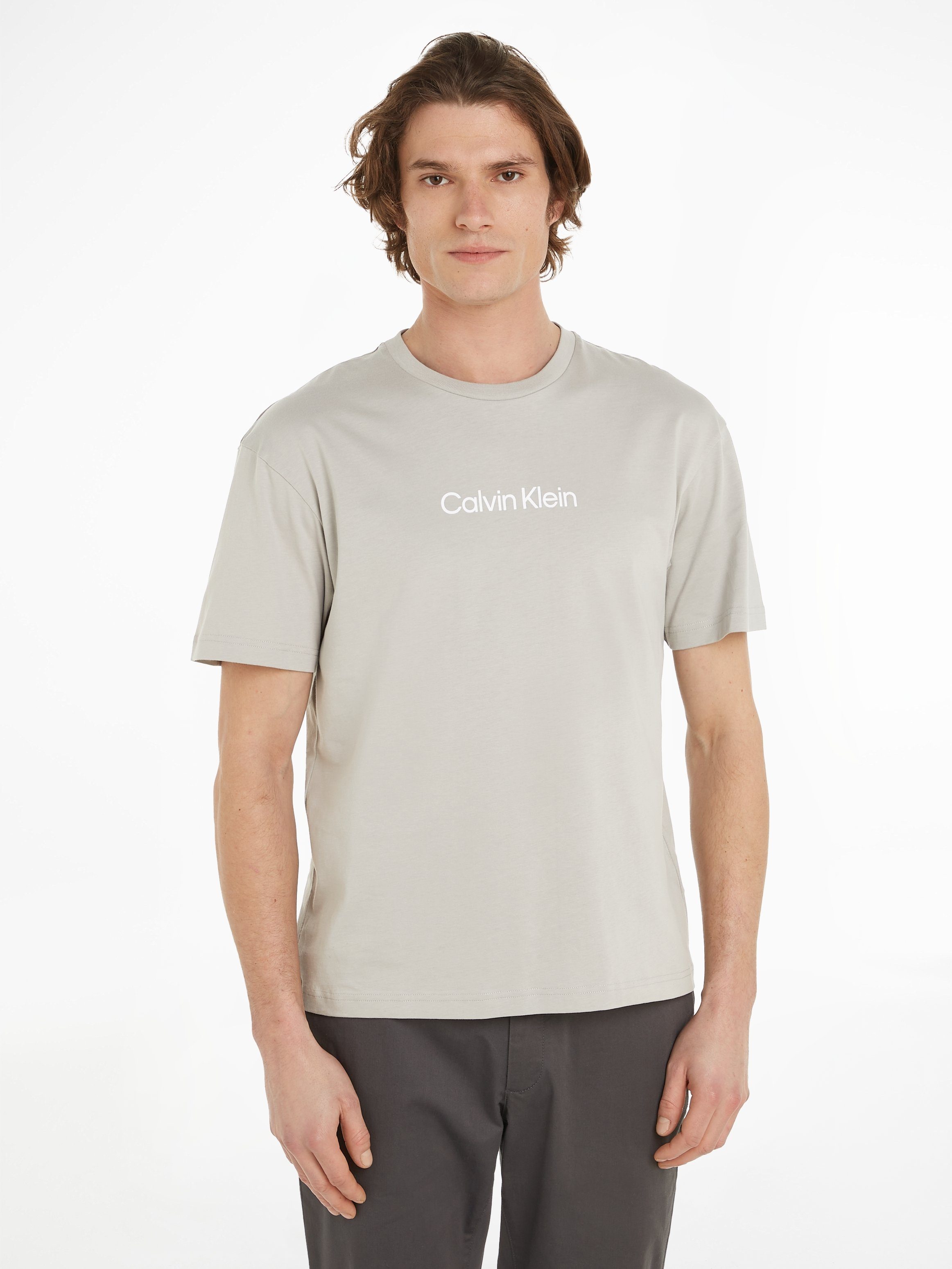 Klein HERO Markenlabel Calvin mit COMFORT T-SHIRT LOGO T-Shirt aufgedrucktem Ghost Gray