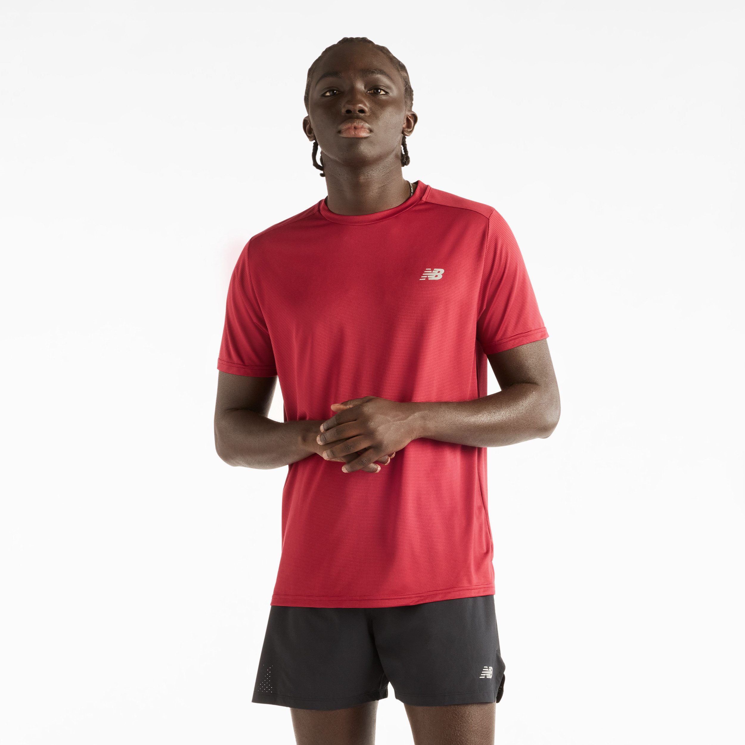 New Balance Laufshirt Sport Essentials T-Shirt Mens TOP-36319 mit Kurzarm-Design, atmungsaktiv, schnell trocknend, Regular Fit
