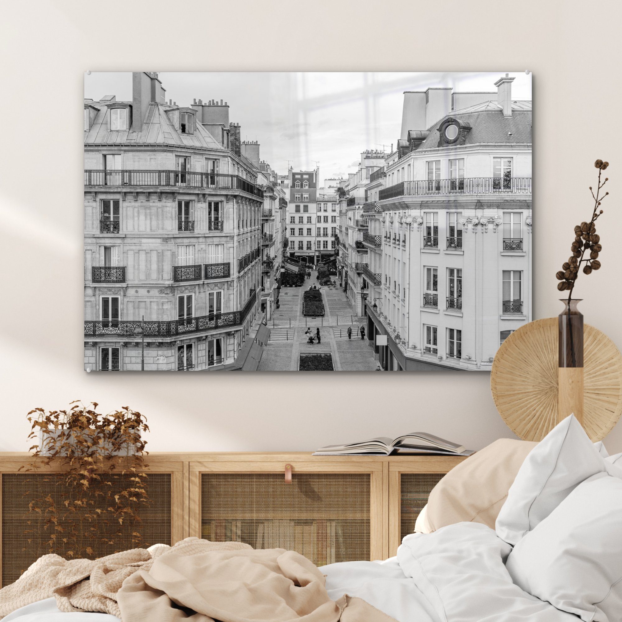MuchoWow Acrylglasbild Wohnung - St), Paris - Schlafzimmer Frankreich Alt, & Acrylglasbilder - (1 Wohnzimmer
