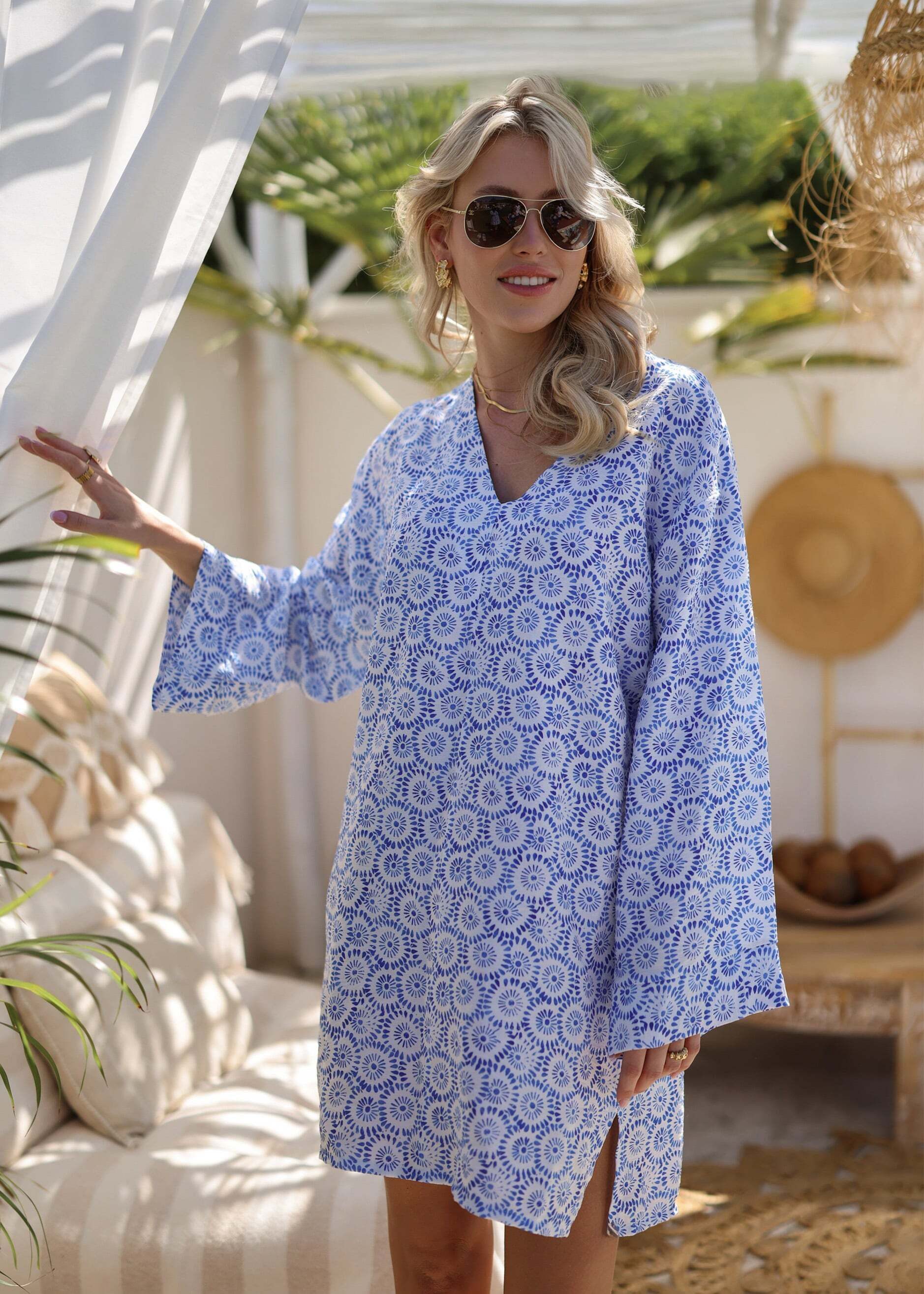 SASSYCLASSY Minikleid Kurzes Beachkleid für Damen Lockeres Minikleid mit floralem Mandala-Print und weiten Ärmeln
