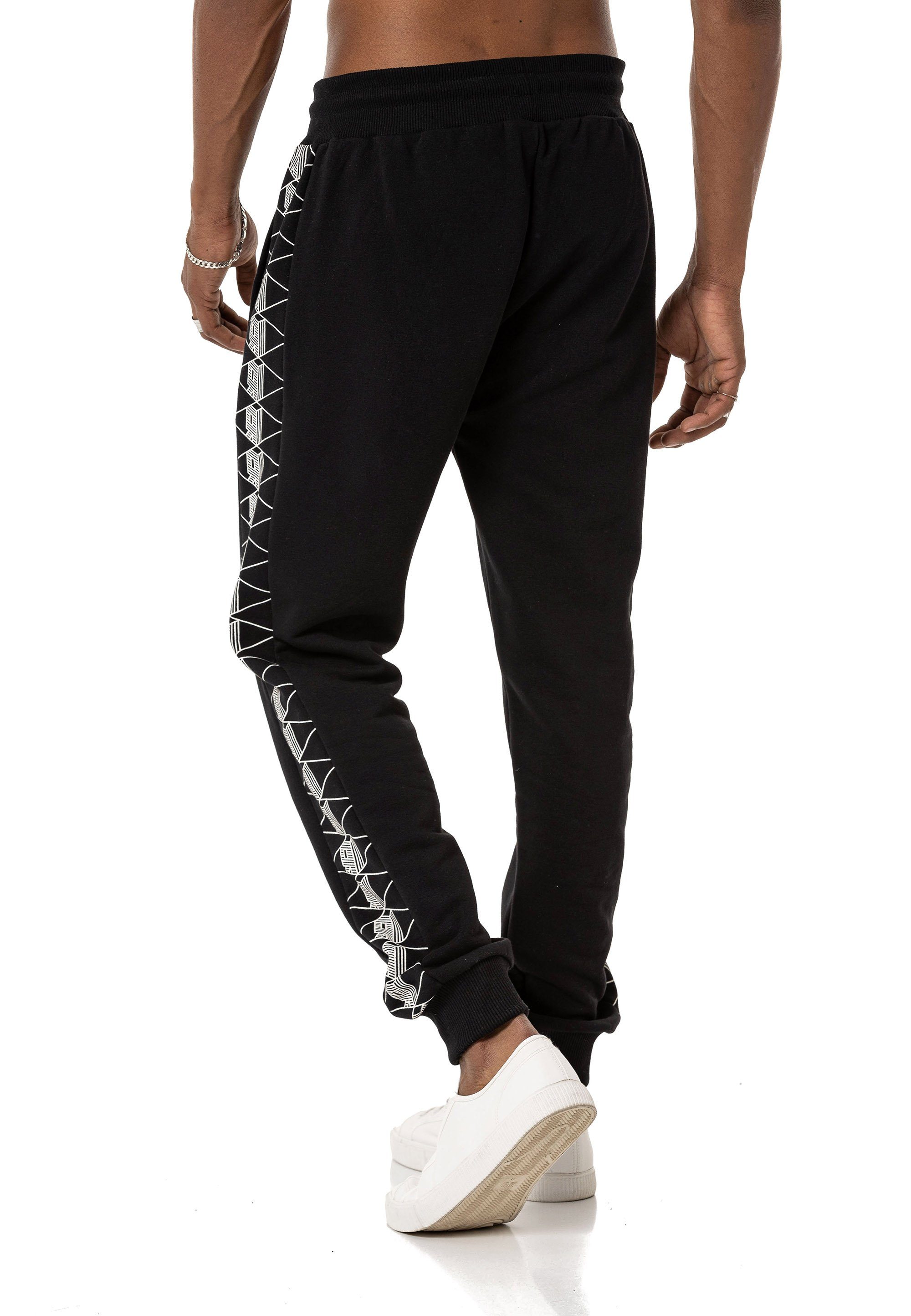 RedBridge Jogginghose Sweatpants Schwarz Print Qualität Premium mit 3D seitlichem
