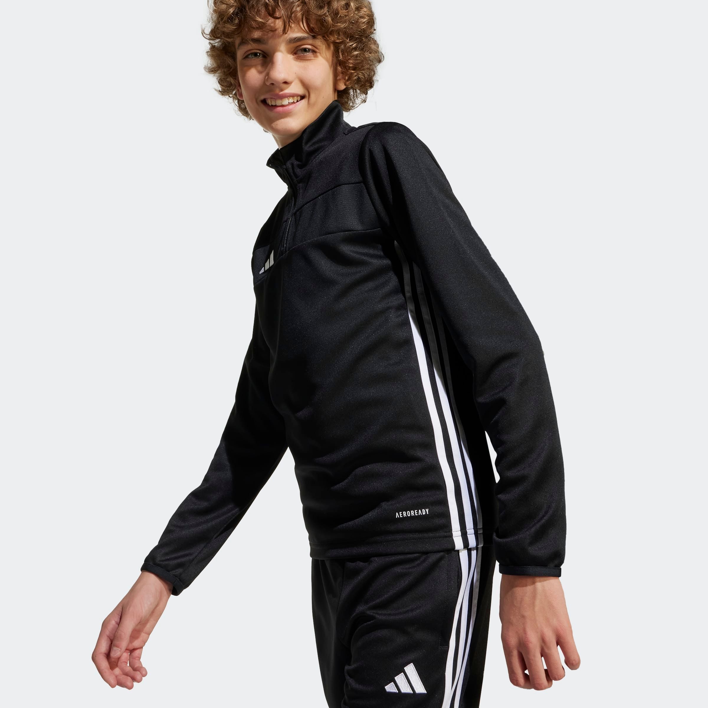 adidas Performance Trainingsshirt TIRO 25 ESSENTIALS KIDS TRAININGSOBERTEIL für Kinder, feuchtigkeitsabsorbierende AEROREADY Technologie