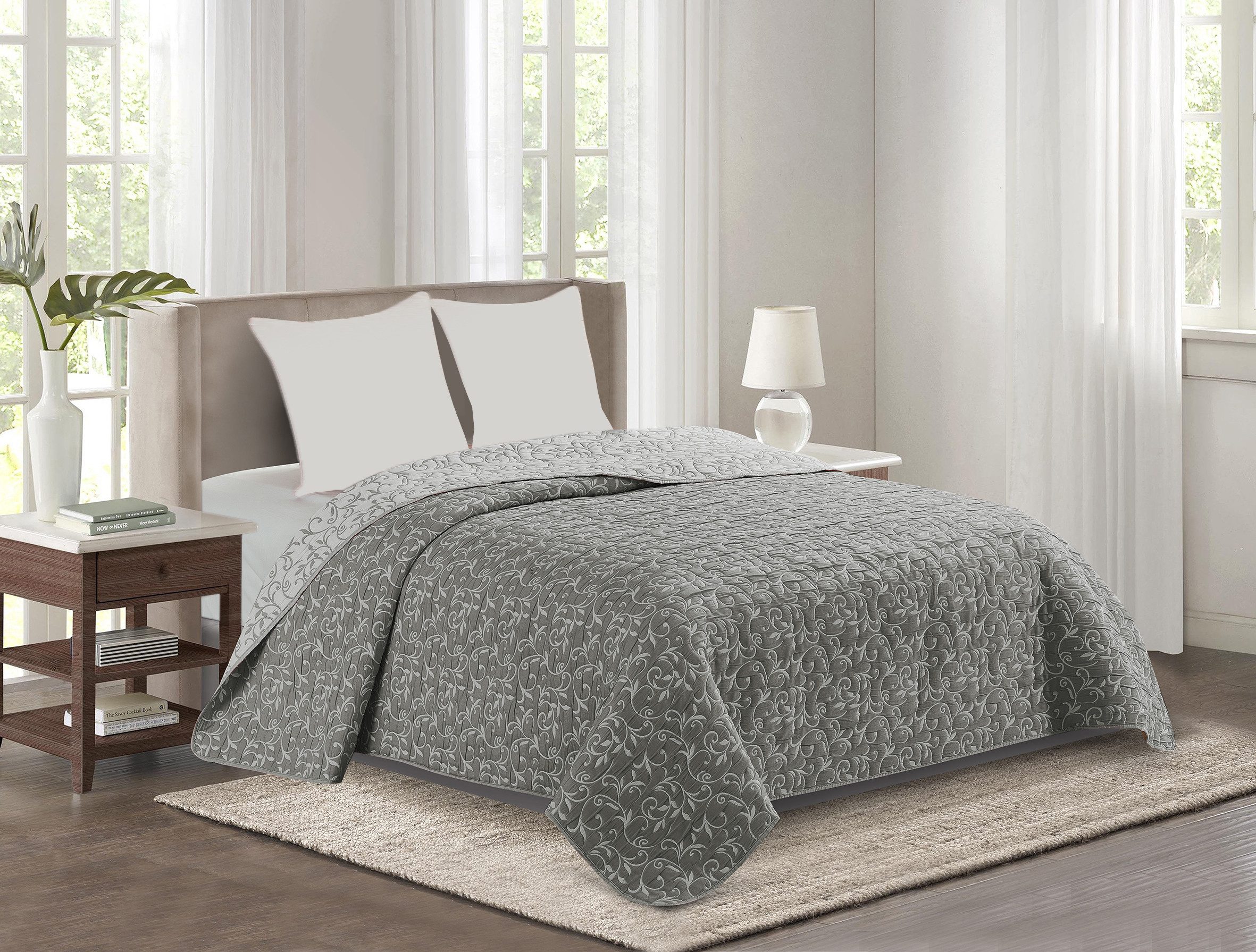 Delindo Lifestyle Tagesdecke Ornamente, Bettüberwurf für Doppelbett, gesteppt, 220x240 cm