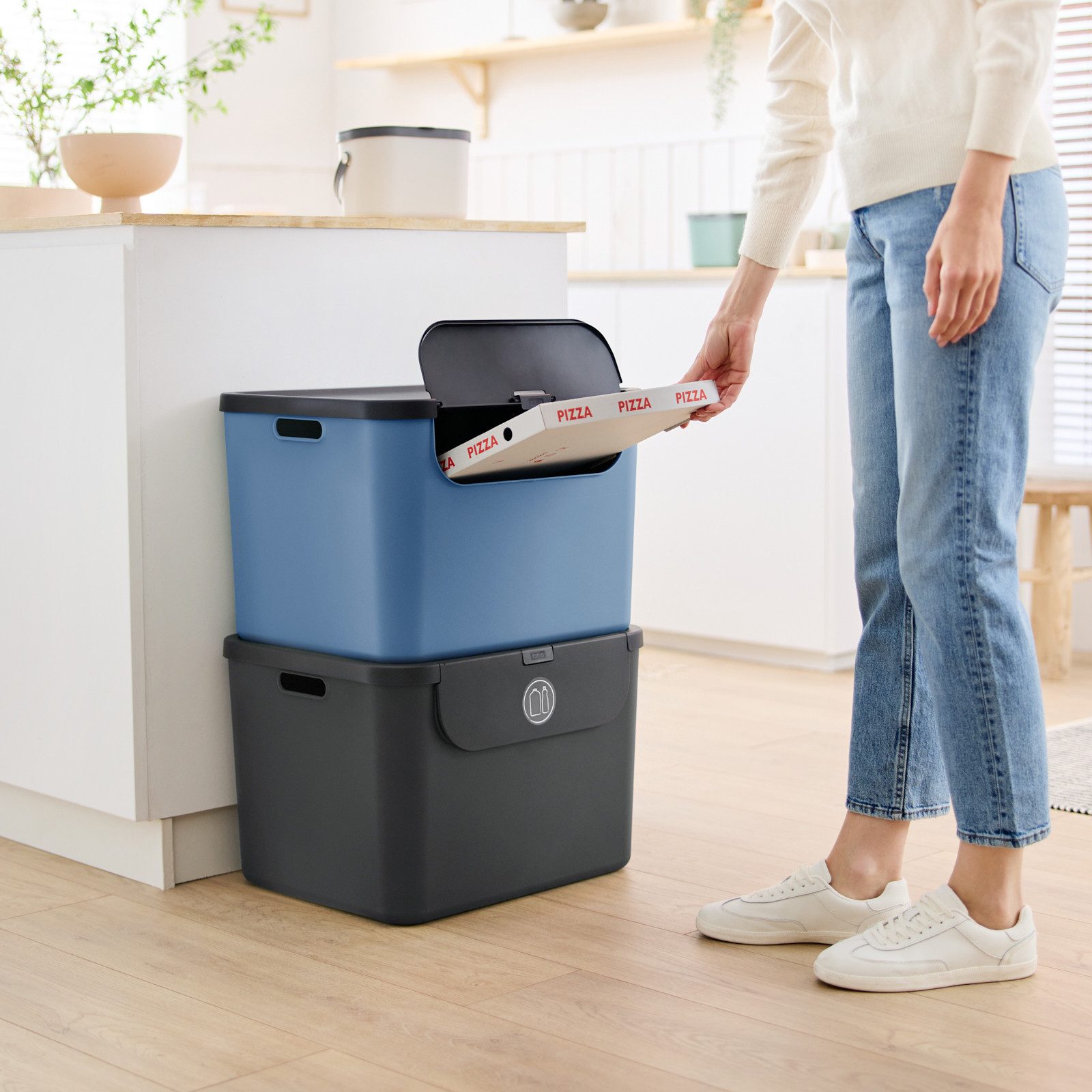 ROTHO Mülltrennsystem Albula Mülleimer 55l mit Frontklappe für die Küche – Recycling System, Behälter ideal für Mülltrennung & Recycling