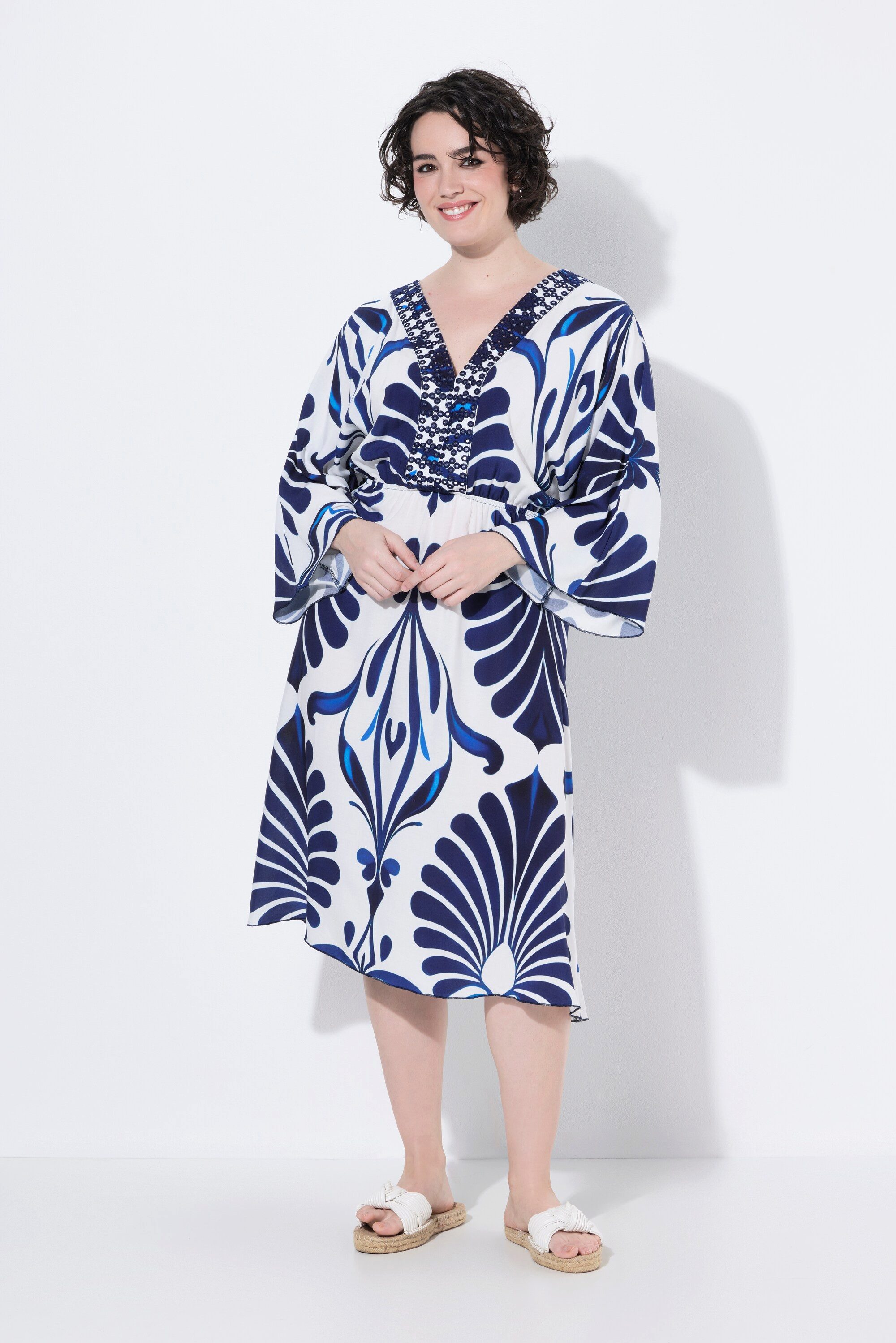 Ulla Popken Midikleid Kleid Ornamente Ziersteine V-Ausschnitt 3/4-Arm