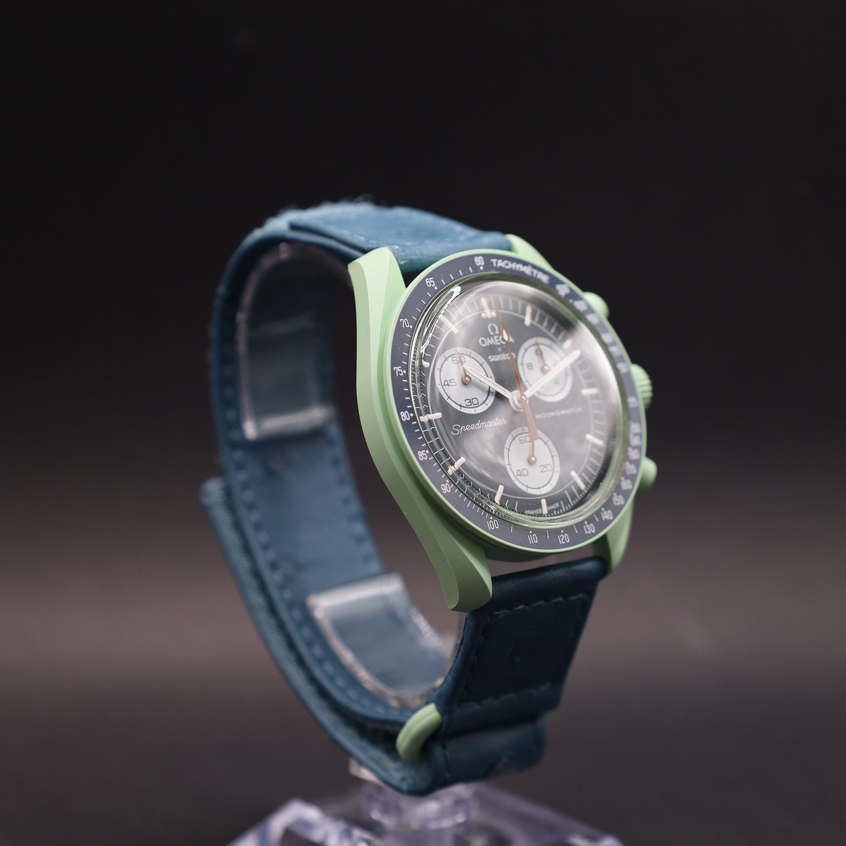 Swatch Chronograph OMEGA x Swatch MoonSwatch Mission on Earth Straußenleder SO33G100C, (1-tlg)