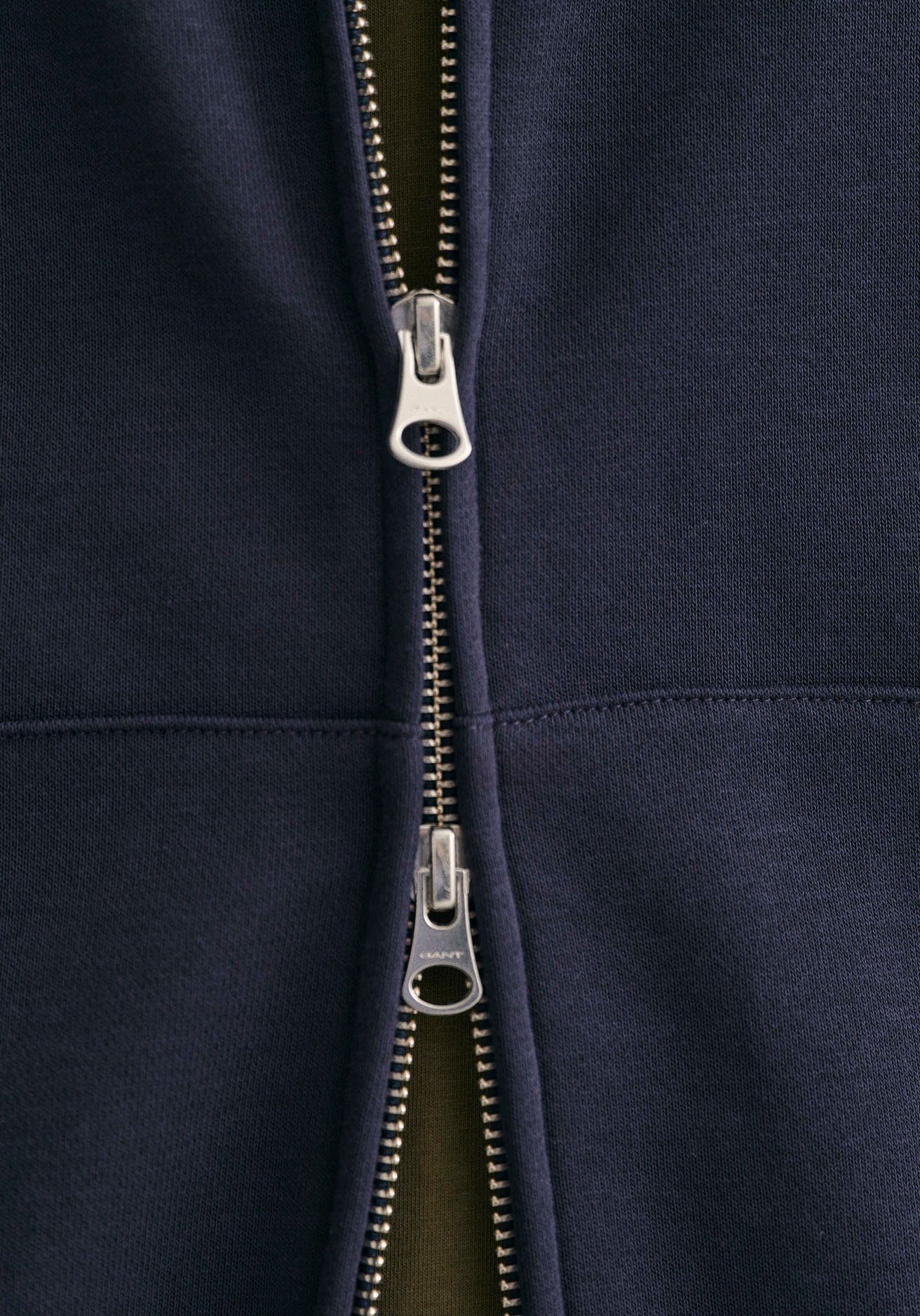 Gant Sweatshirt REG Logostickerei Brust mit der FULL auf SWEAT ZIP SHIELD evening blue