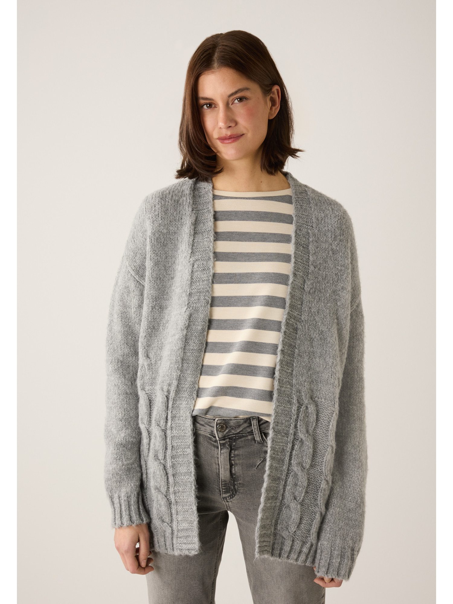 MORE&MORE Strickjacke klassische, weiche Strickjacke mit Zopf