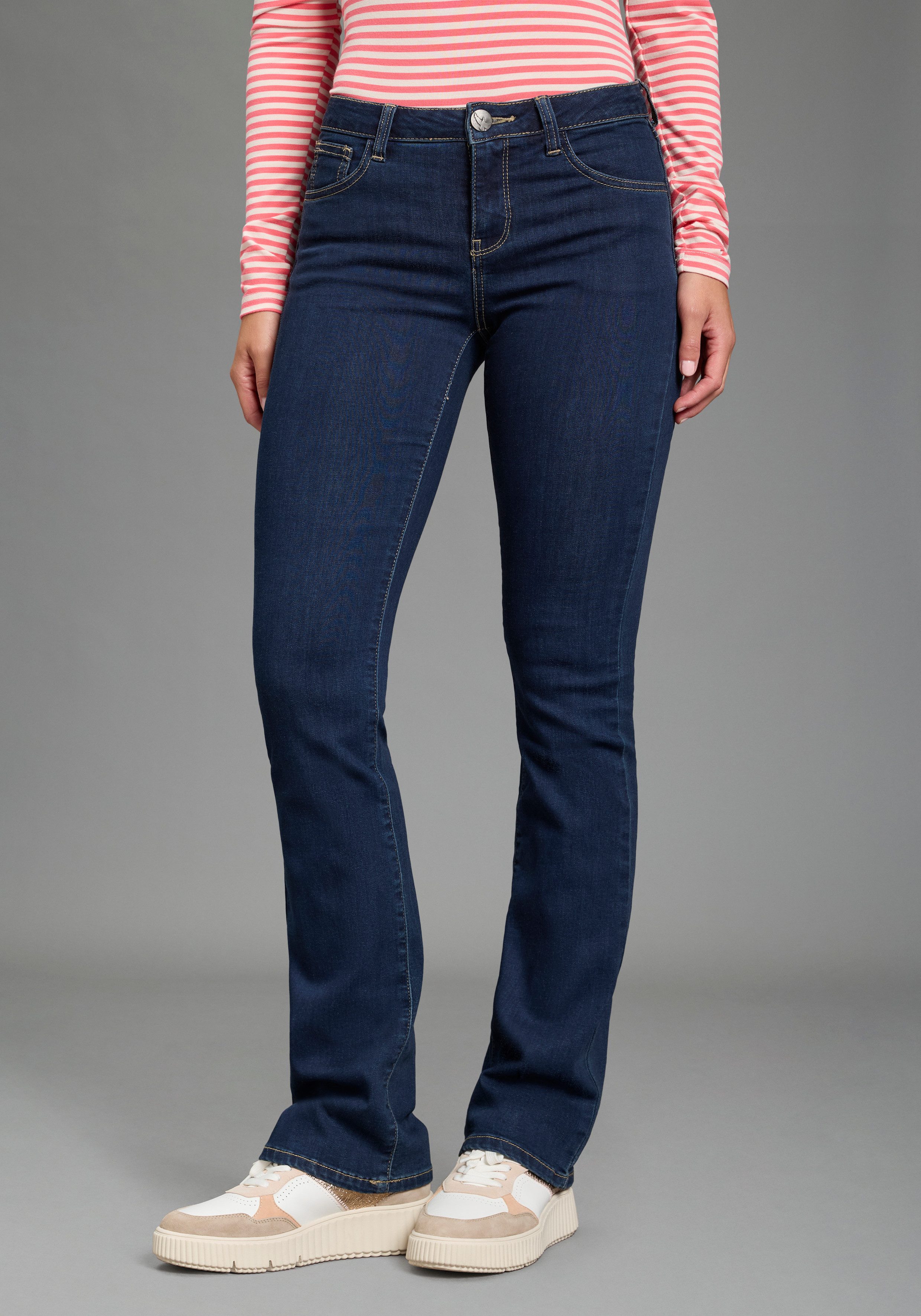 Arizona Bootcut-Jeans Ultra-Stretch normale Passform, Baby-Bootcut, Used-Look-Waschung