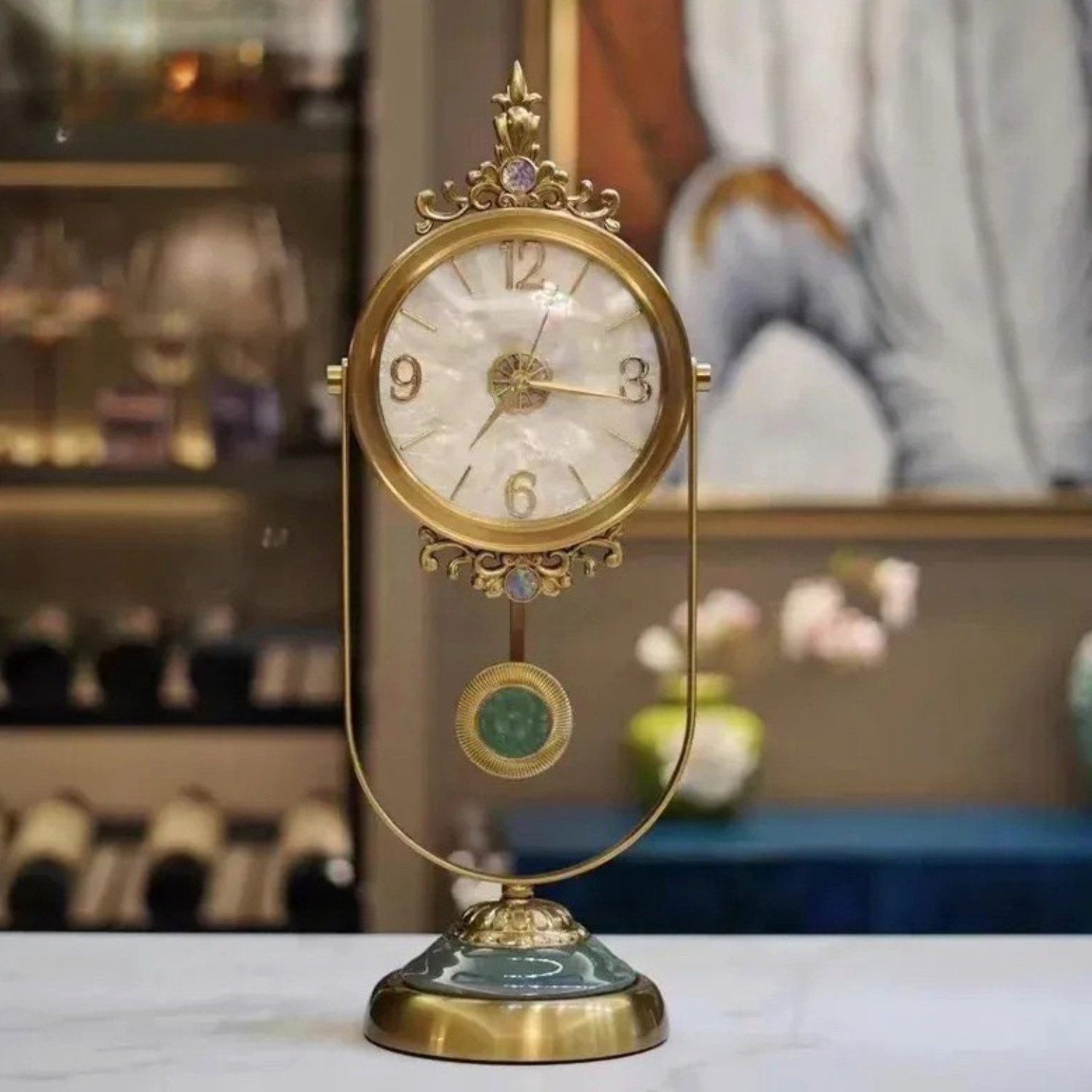 Quality Elegance Dekoobjekt Elegante Europäische Keramik Tischuhr in Gold