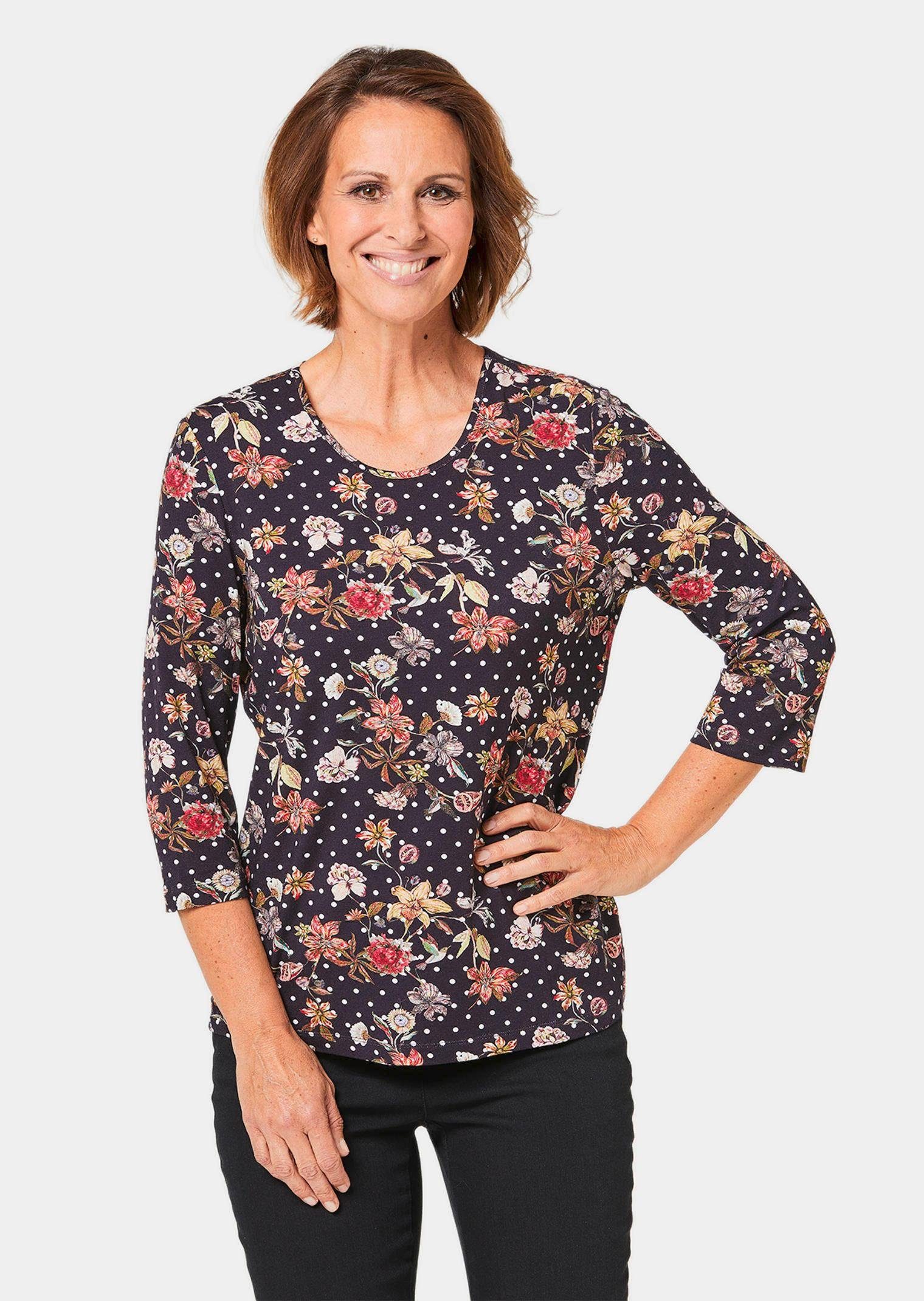 Print-Shirt Kurzgröße: Bequemes Druckshirt im Mustermix