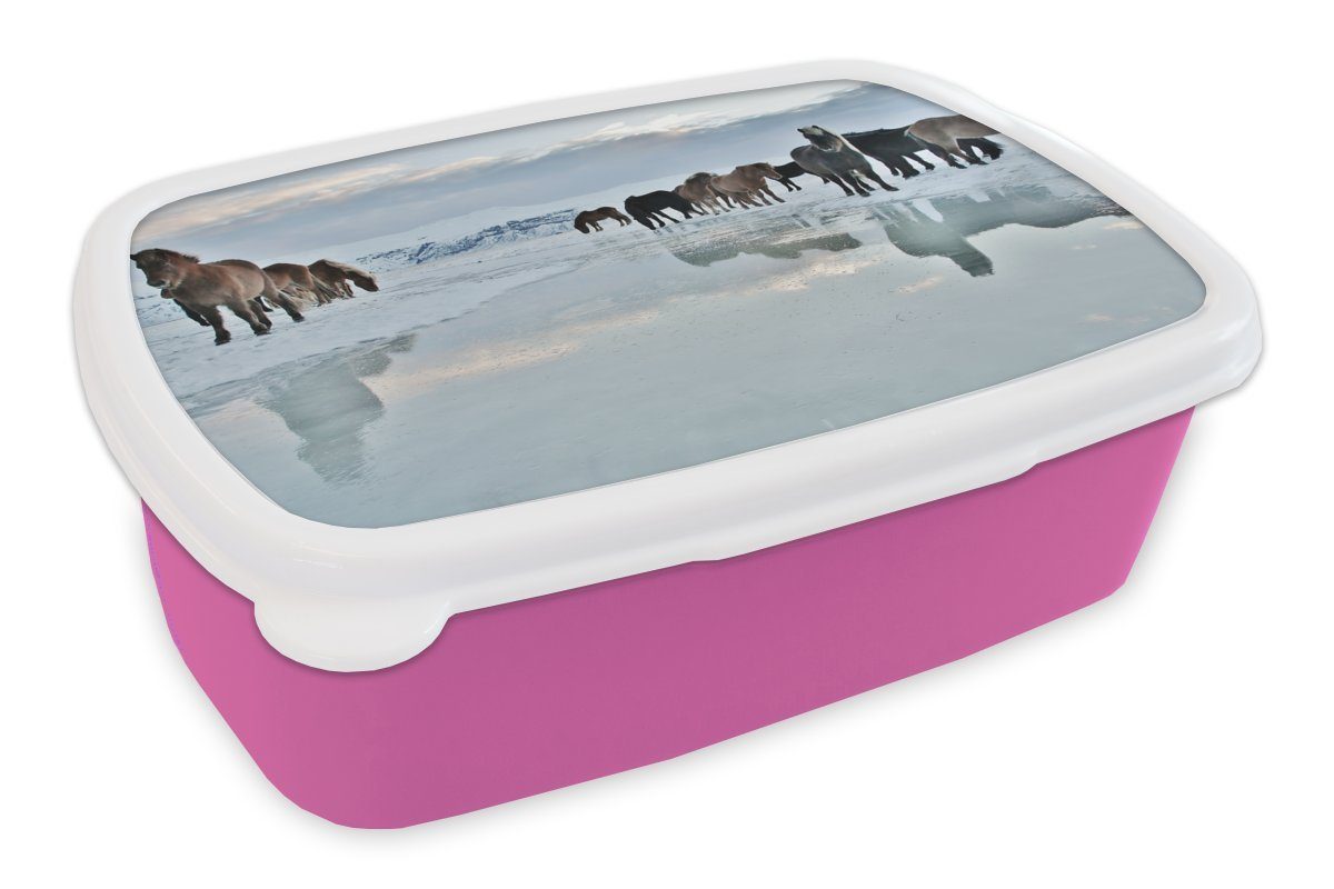 MuchoWow Lunchbox Pferde - Eis - Schnee, Kunststoff, (2-tlg), Brotbox für Erwachsene, Brotdose Kinder, Snackbox, Mädchen, Kunststoff rosa
