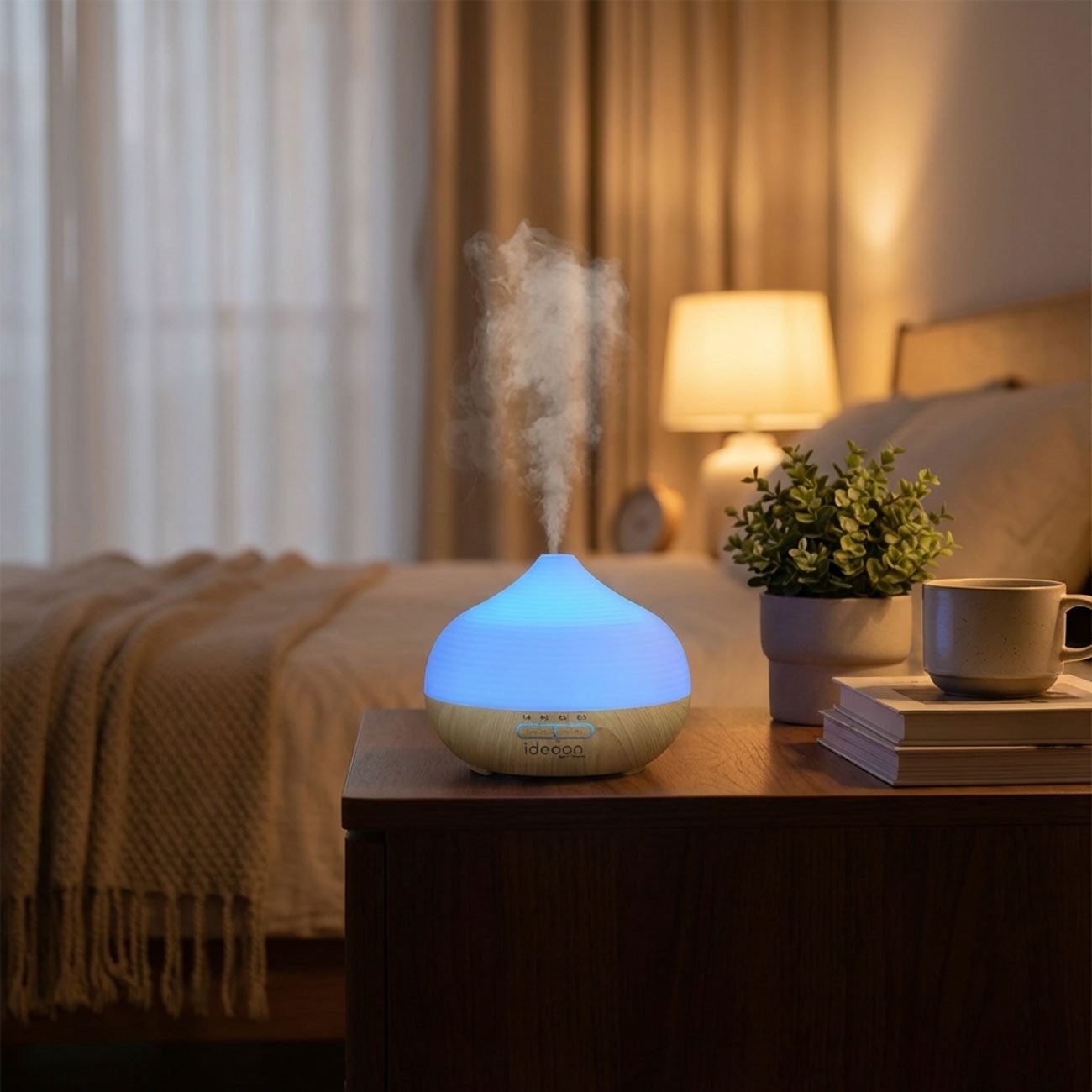shop'n smile ideoon Luftbefeuchter Stilvoller Aroma Diffusor & Luftbefeuchter mit RGB Farblicht und Timer, 0,3 l Wassertank, Dauerbetrieb (ON), Kabellänge: 150 cm