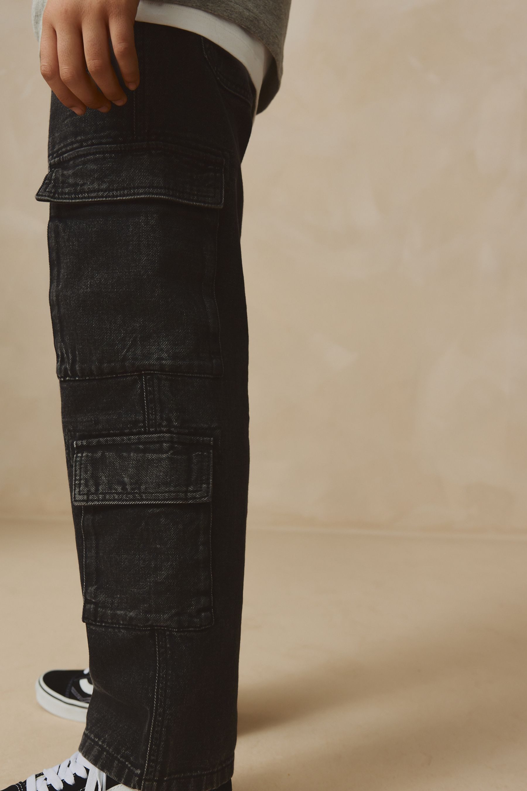 Next Cargojeans Jeans mit mehrfachen Cargotaschen aus Baumwolle (1-tlg)