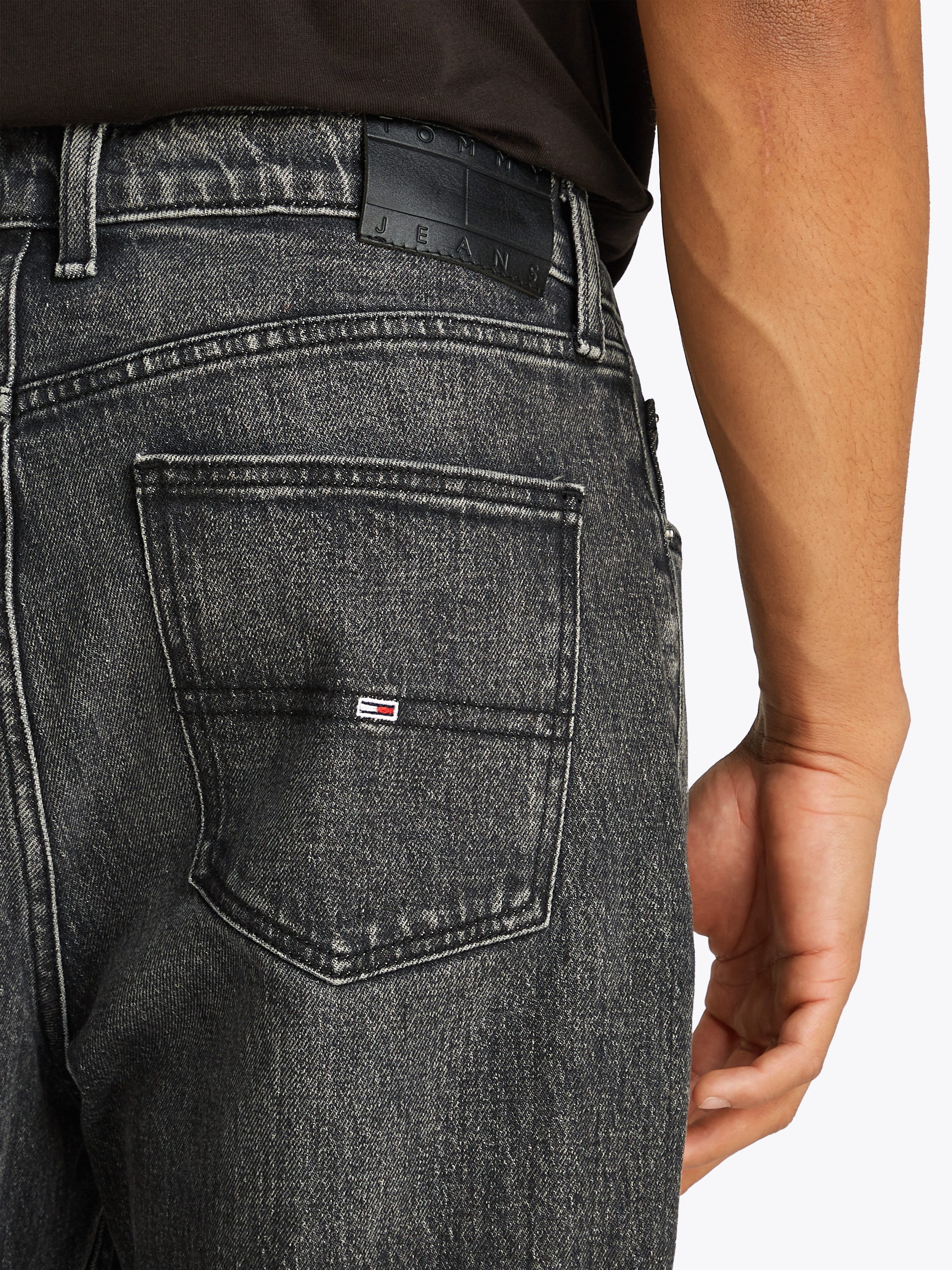 Tommy Jeans Gerade Jeans Isaac Relaxed Tapered Relaxed‑Fit‑Jeans mit konisc günstig online kaufen