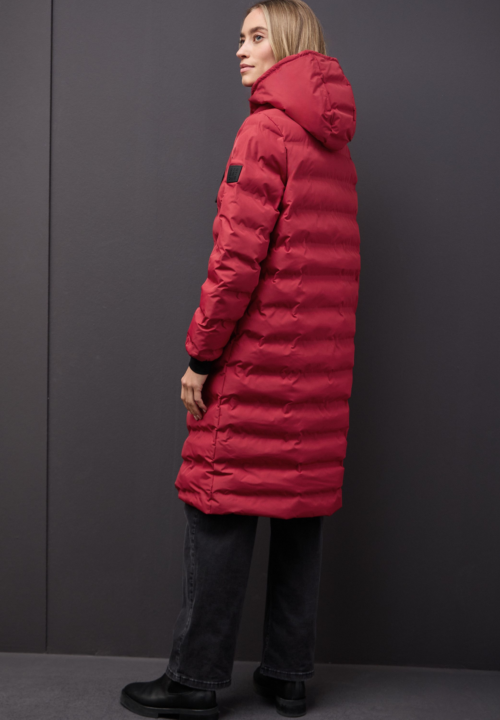 STREET ONE Steppjacke Damenmantel mit Kapuze und geklebten Nähten