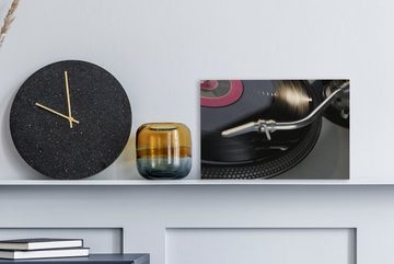 OneMillionCanvasses® Leinwandbild Plattenspieler mit Schallplatte, (1 St), Wandbild Leinwandbilder, Aufhängefertig, Wanddeko, 30x20 cm