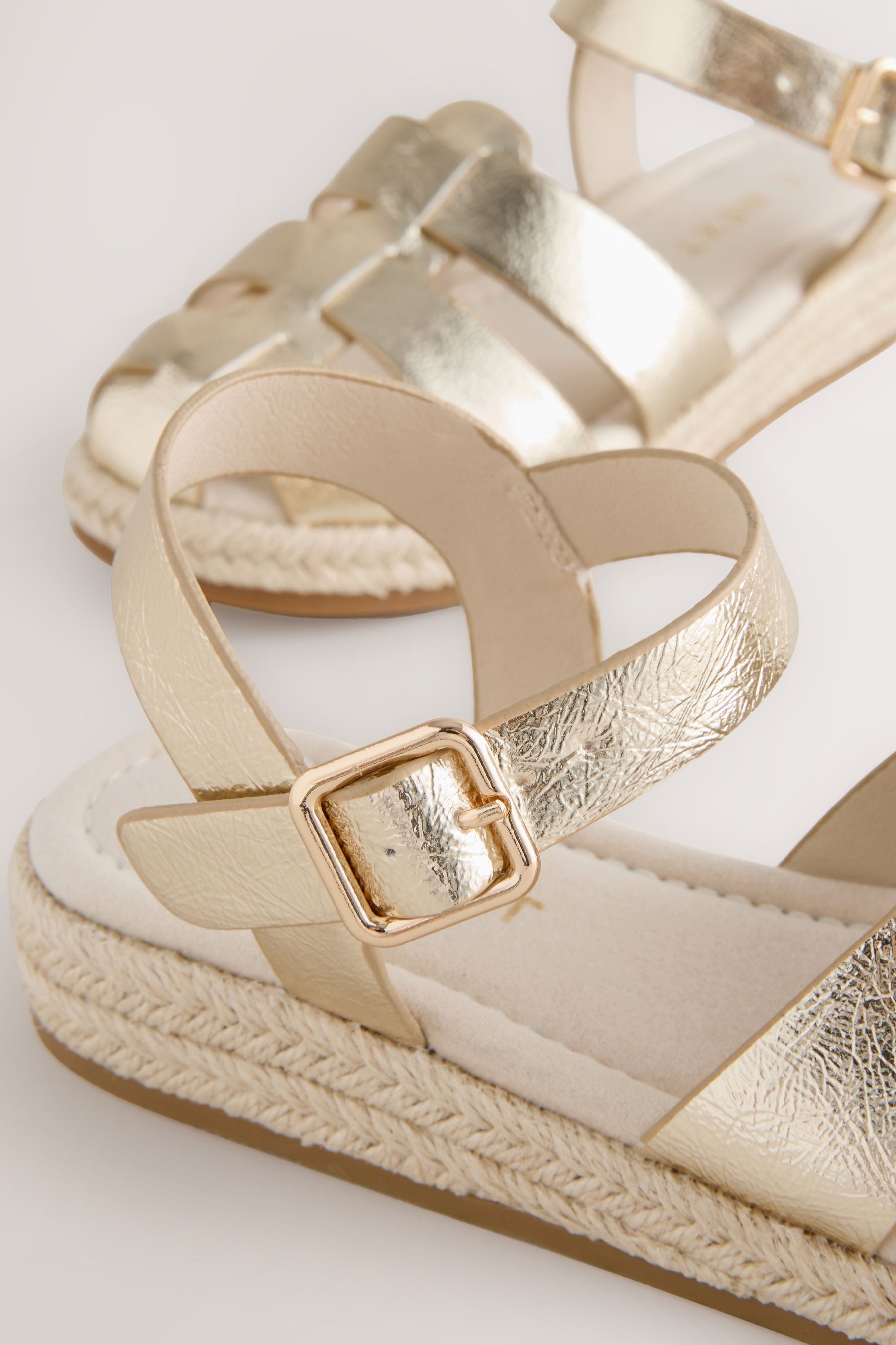 Next Fischersandalen mit Keilabsatz Sandale
