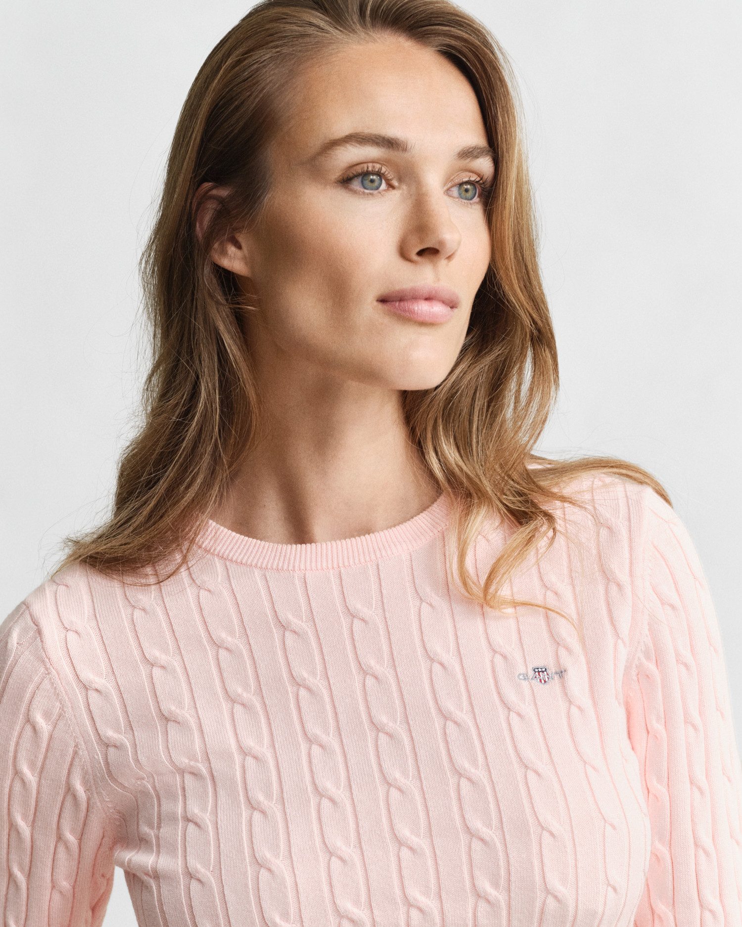 Gant Strickpullover STRETCH COTTON CABLE C-NECK mit Logostickerei auf der Brust