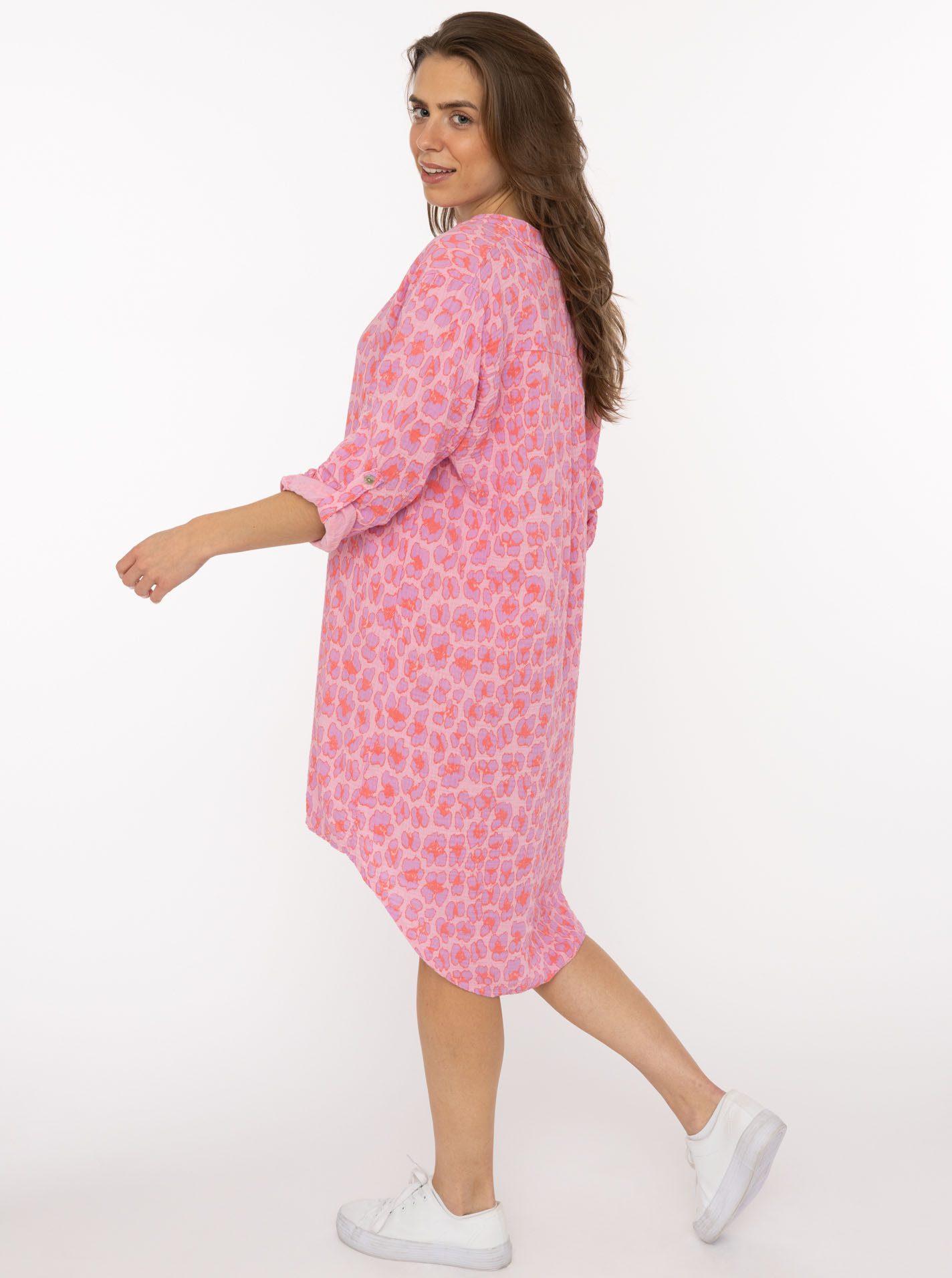 Zwillingsherz Blusentop "Rom" Turn-Up Ärmel, V-Neck. Leo-Muster, Musselin