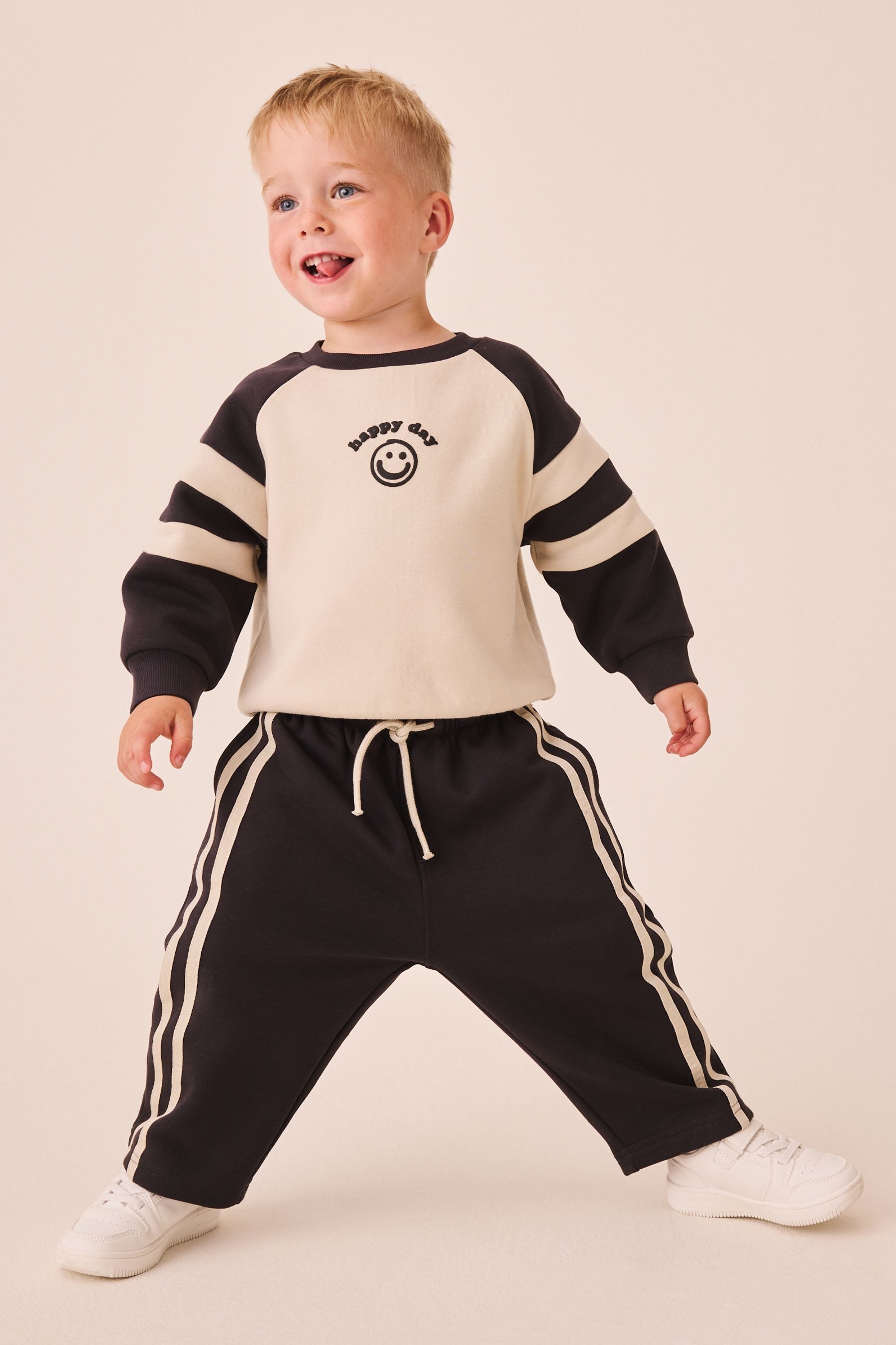 Next Sweatanzug Rundhals-Sweatshirt mit Print und Jogginghose (2-tlg)