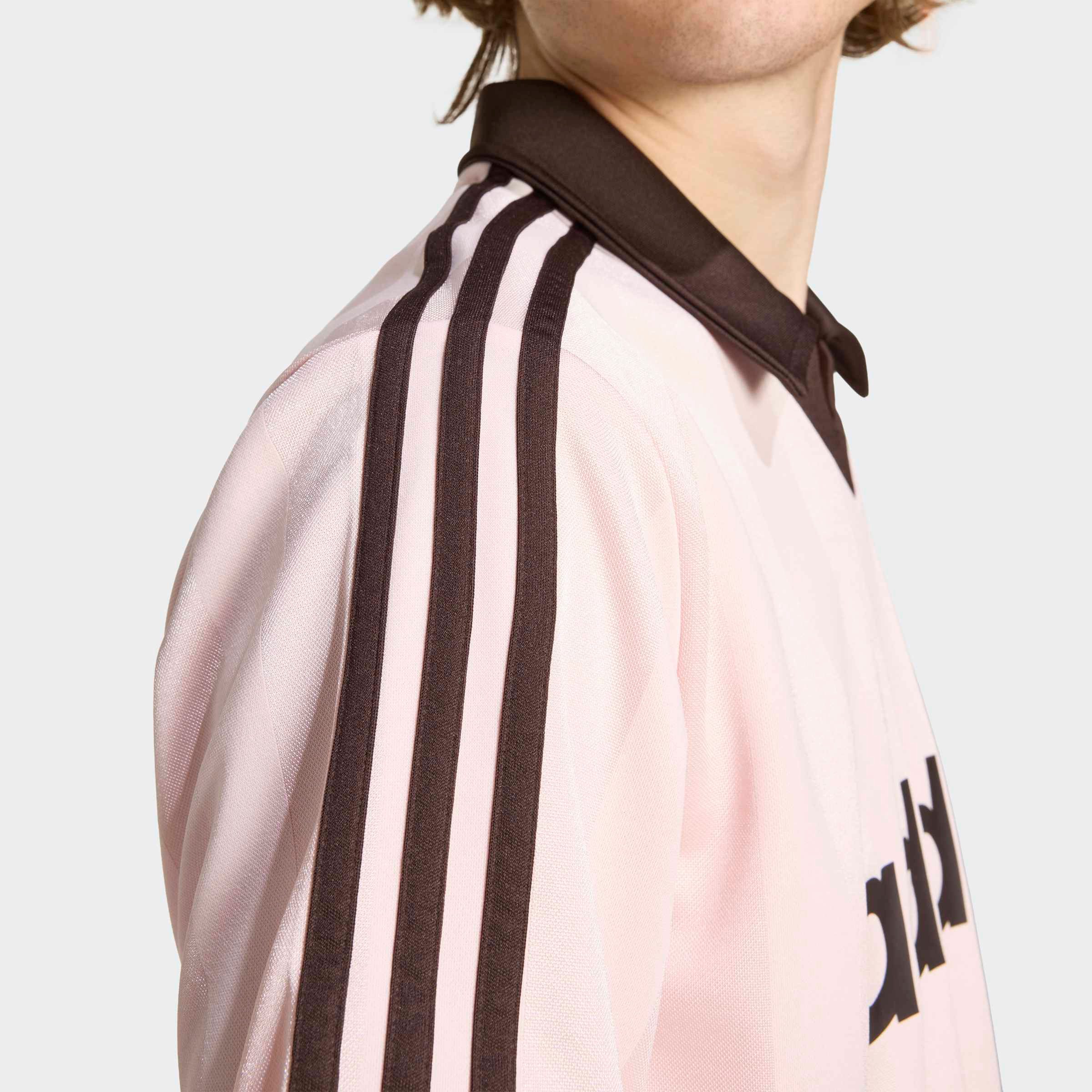 adidas Originals T-Shirt JSY mit V-Ausschnitt, ohne Verschluss, aus Polyester