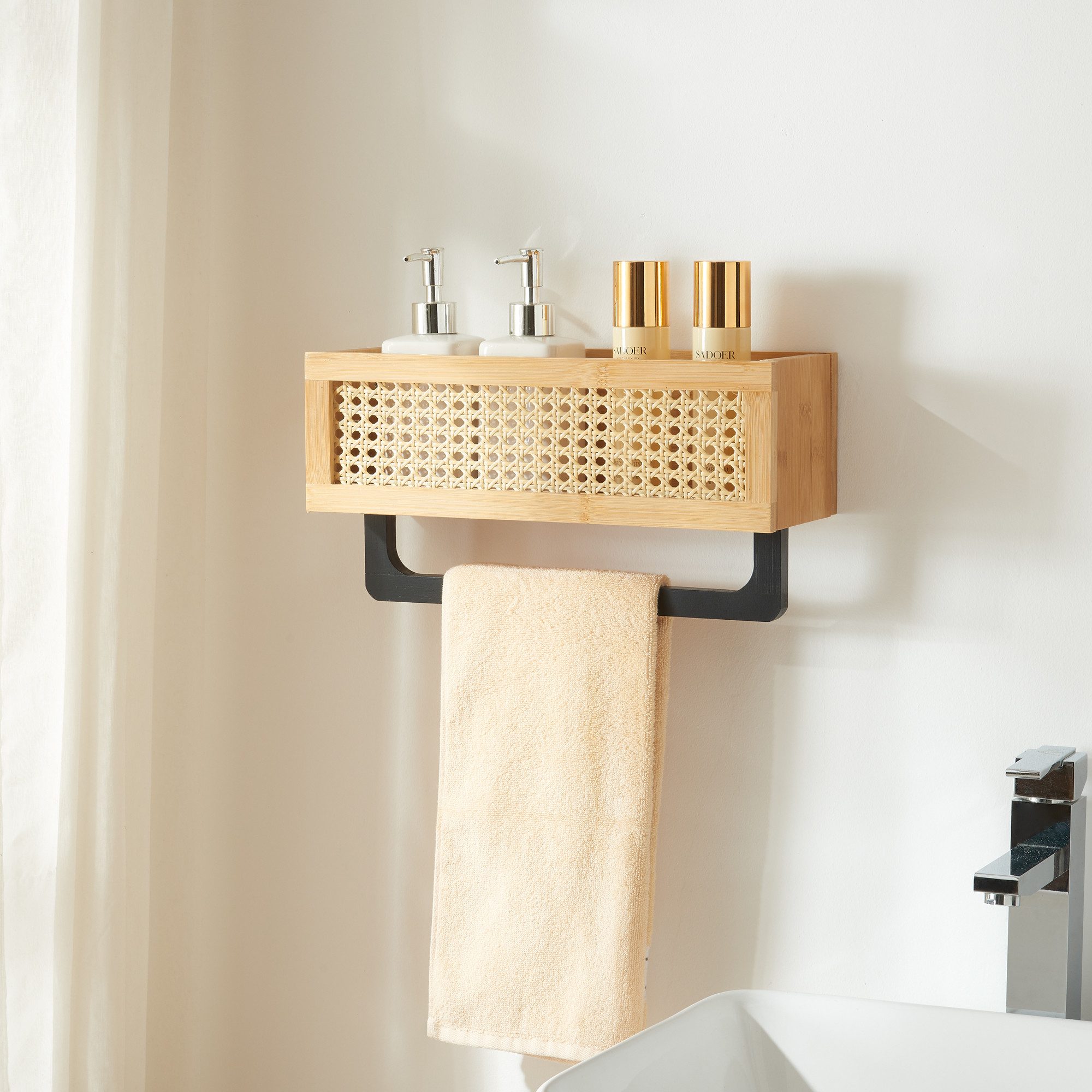 en.casa Badregal, »Tervola« mit Handtuchstange Bambus 36x13x19 cm Rattanopt günstig online kaufen