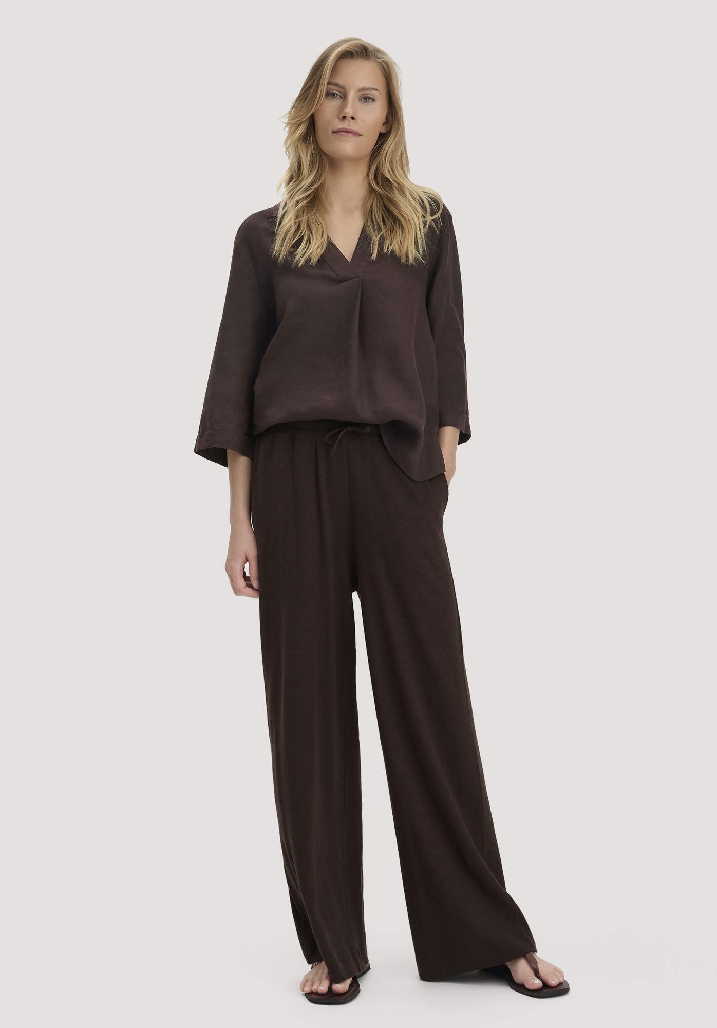 Hessnatur Jerseyhose Relaxed aus reiner Bio-Baumwolle mit Leinen (1-tlg)