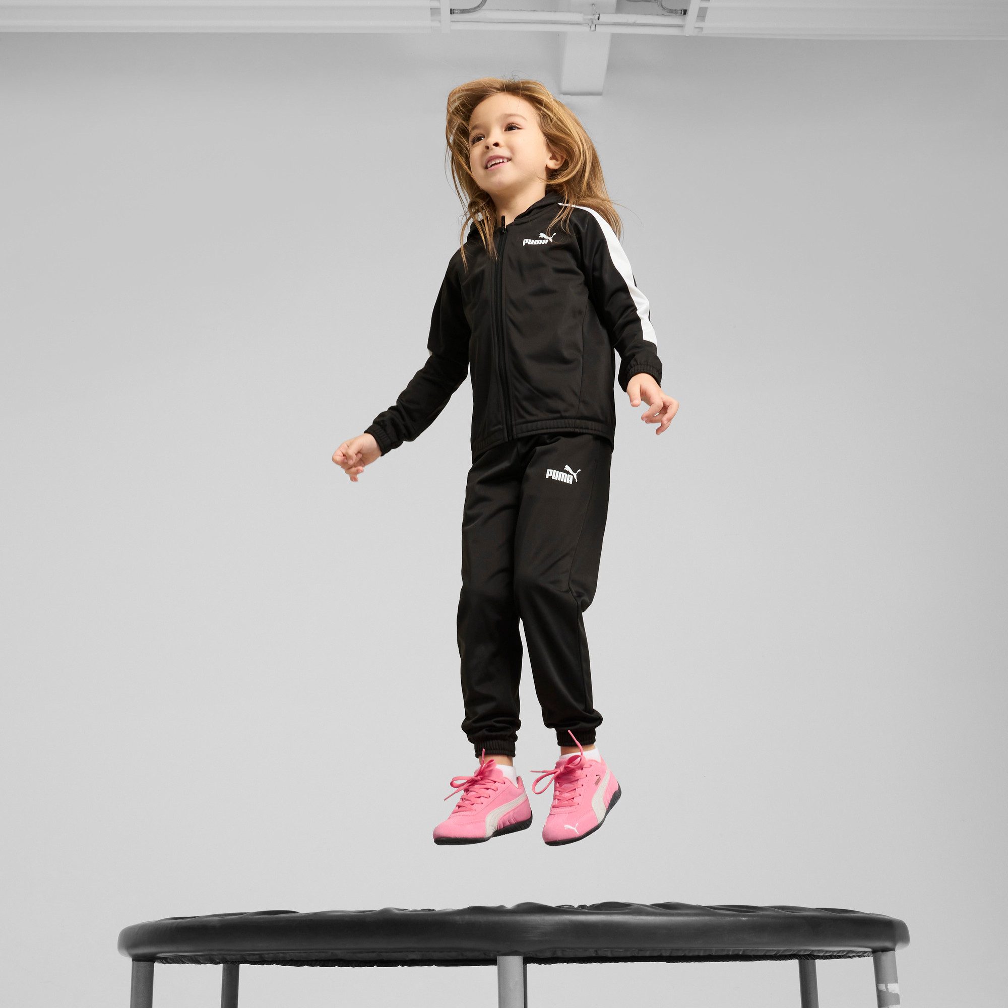 PUMA Trainingsanzug ESS NO.1 LOGO POLY SUIT PS (2-tlg), zweiteiliges Set, Regular Fit, mit verstellbarem Kordelzug