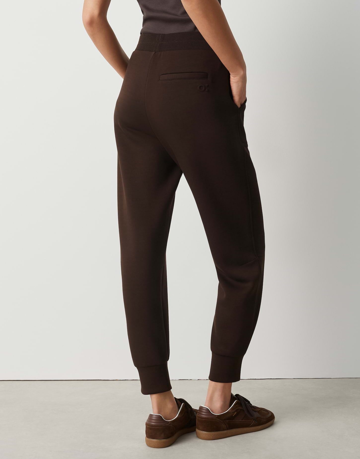 OPUS Stoffhose Myha Club mit samtiger Optik Schmal zulaufendes Bein, angeraute Oberfläche, weicher Griff